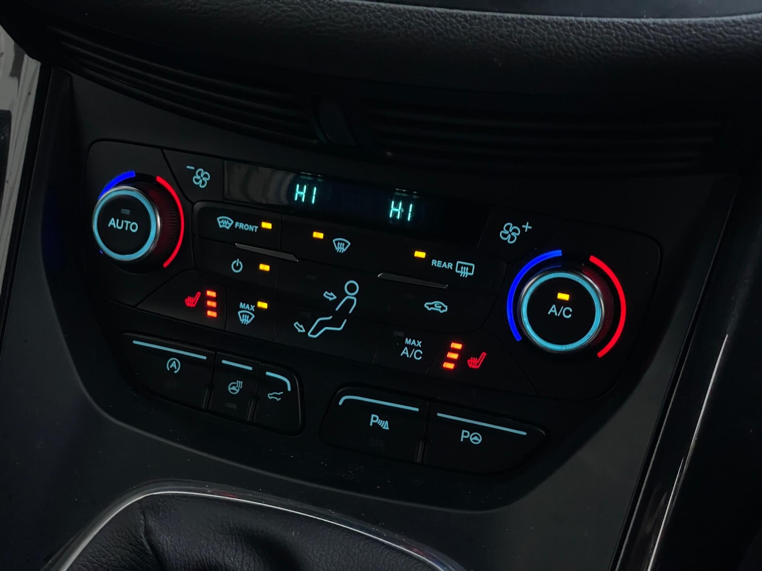 Used Ford Kuga 2017 for sale - 76645030: Photo 32