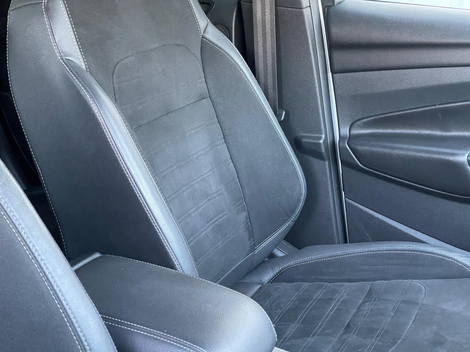 Used Ford Kuga 2017 for sale - 76645030: Photo 76