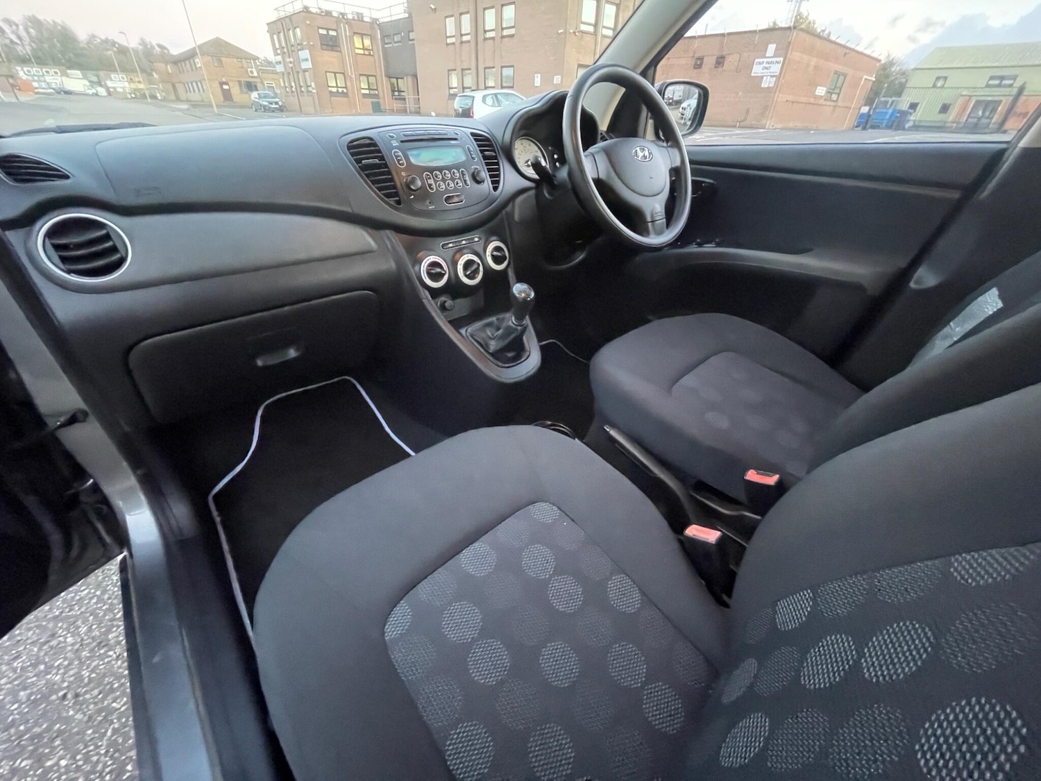 Used Hyundai i10 2010 for sale - 76644669: Photo 21