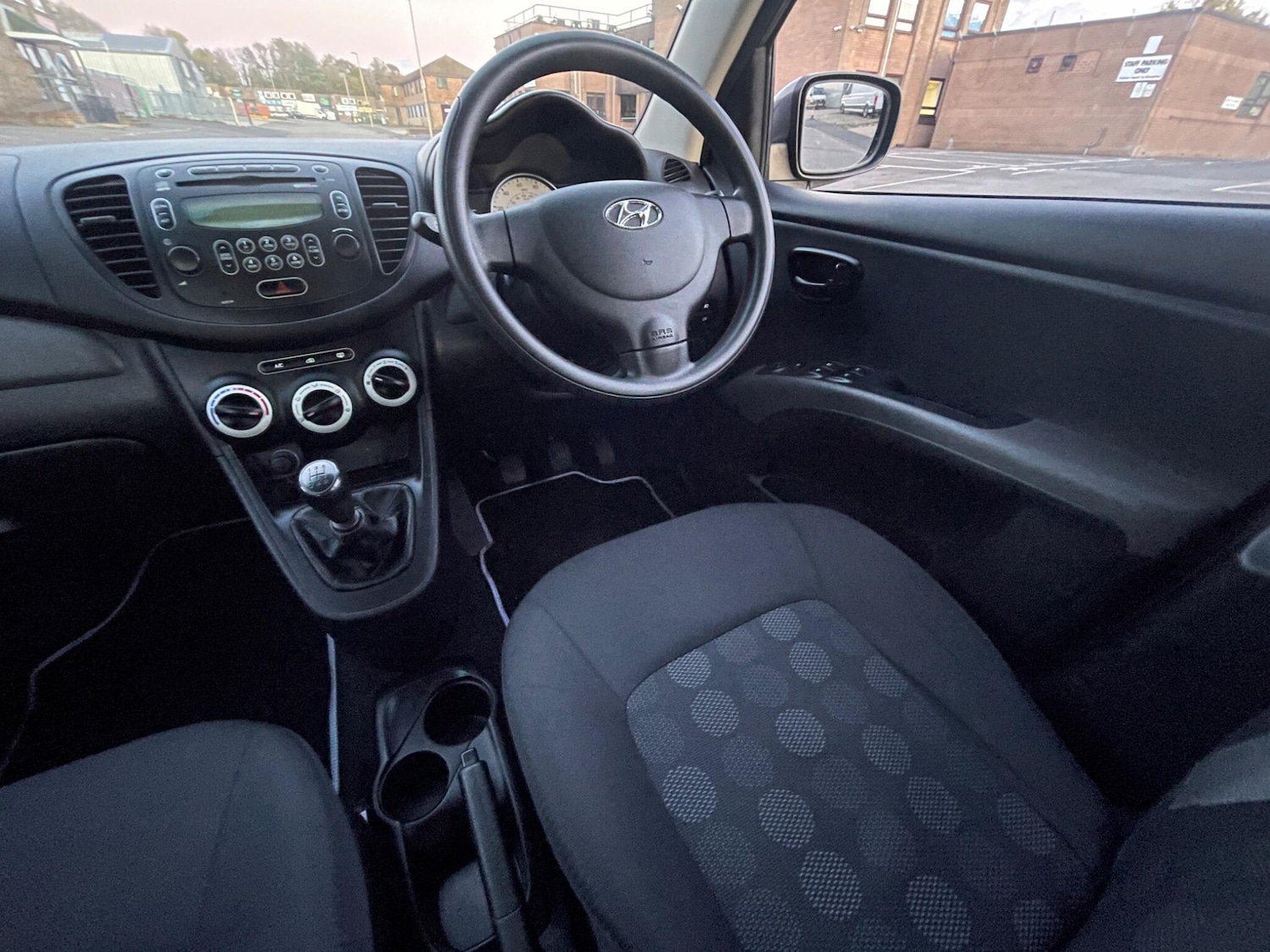 Used Hyundai i10 2010 for sale - 76644669: Photo 23