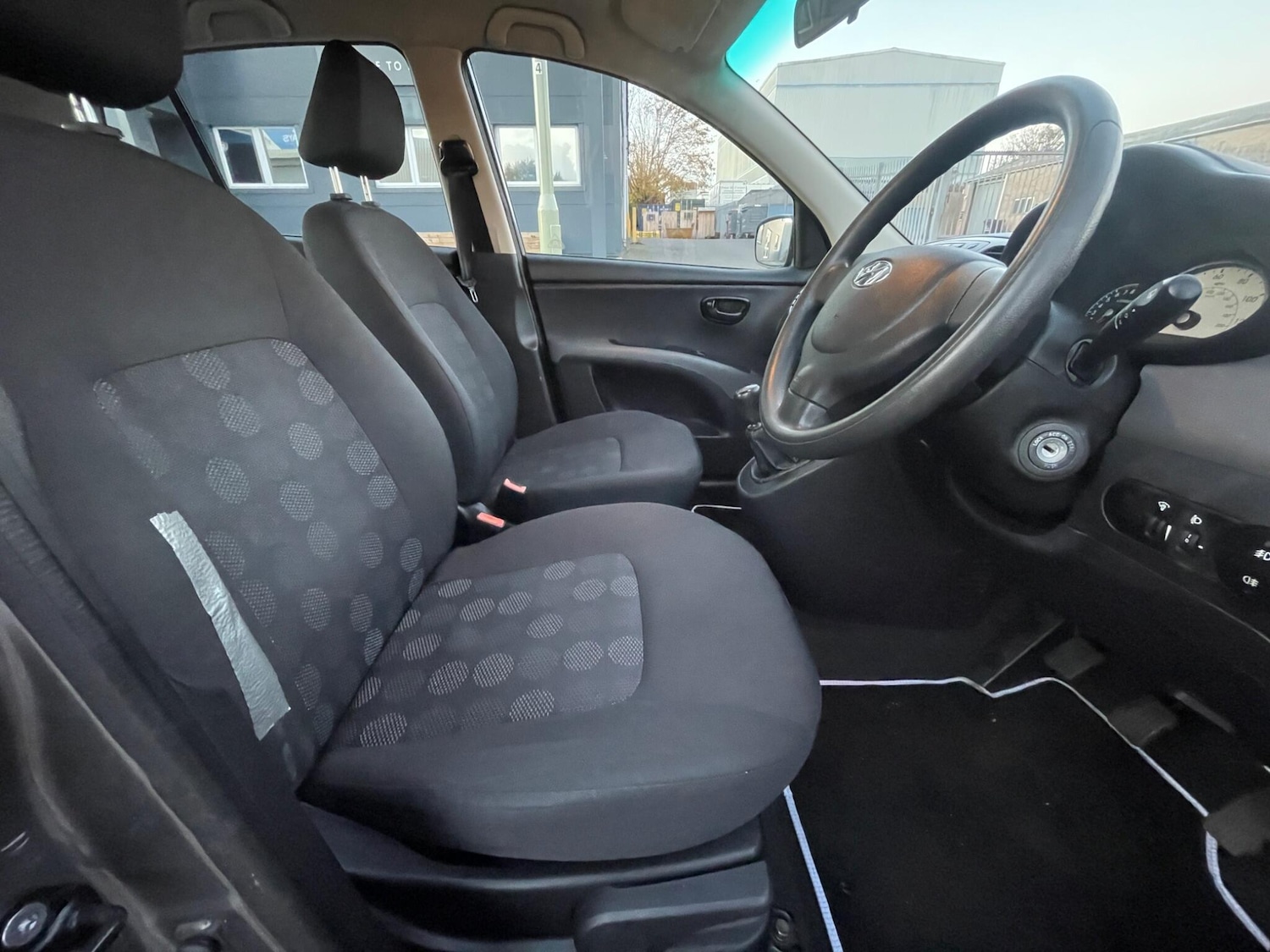 Used Hyundai i10 2010 for sale - 76644669: Photo 24