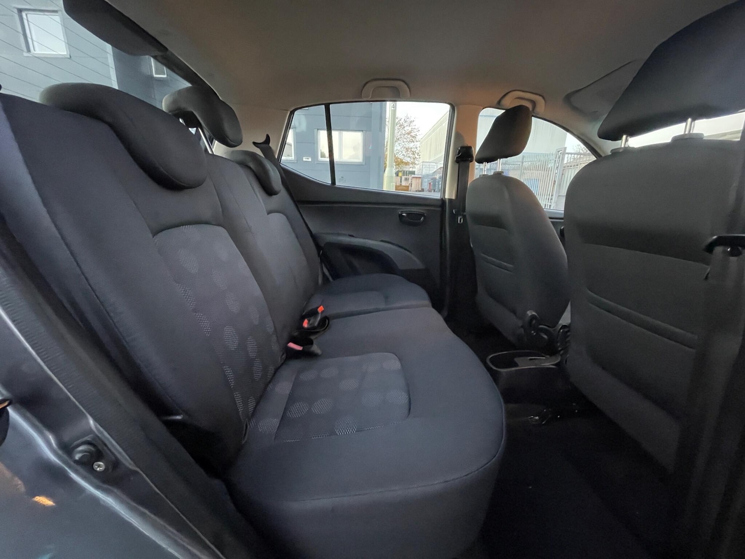 Used Hyundai i10 2010 for sale - 76644669: Photo 27