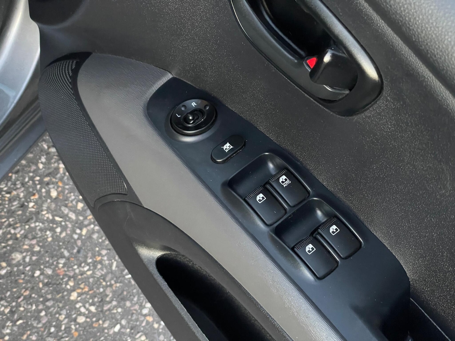 Used Hyundai i10 2010 for sale - 76644669: Photo 34