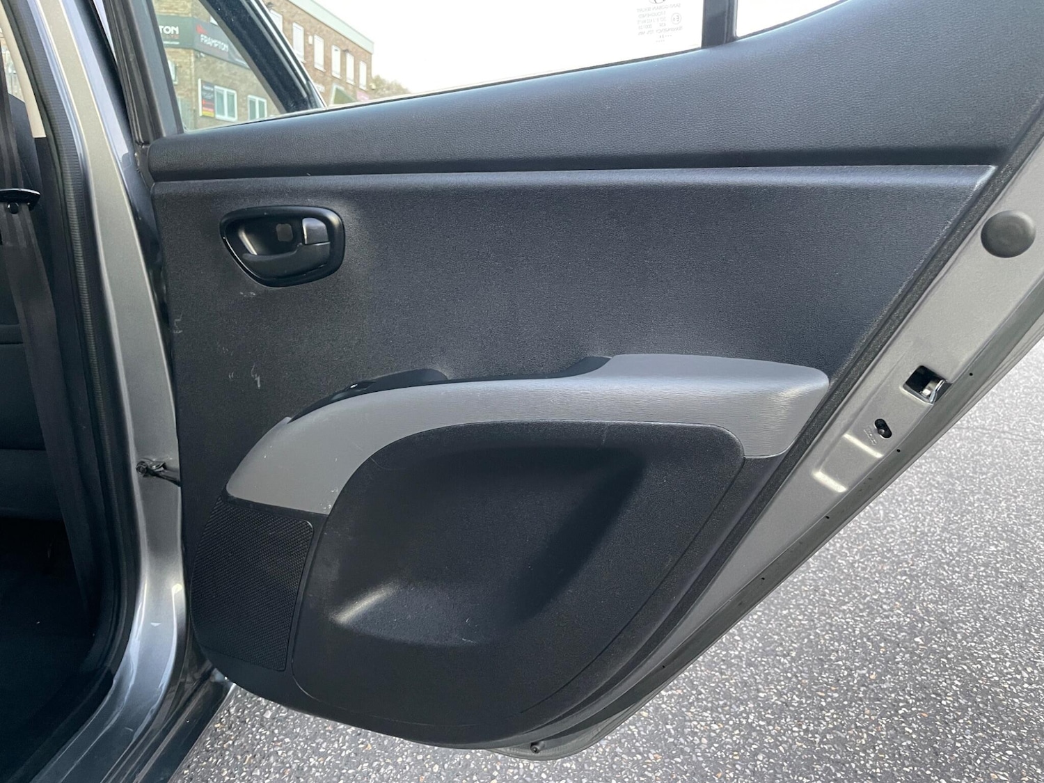 Used Hyundai i10 2010 for sale - 76644669: Photo 36