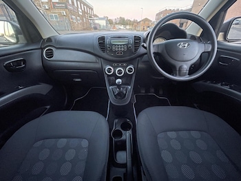 Used Hyundai i10 2010 for sale - 76644669: Photo