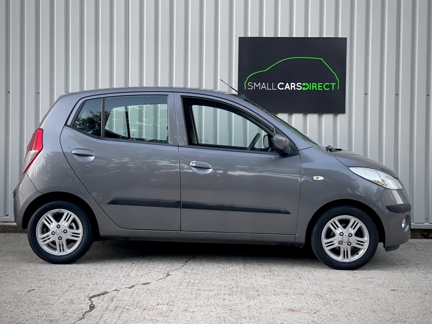 Used Hyundai i10 2010 for sale - 76644669: Photo 6