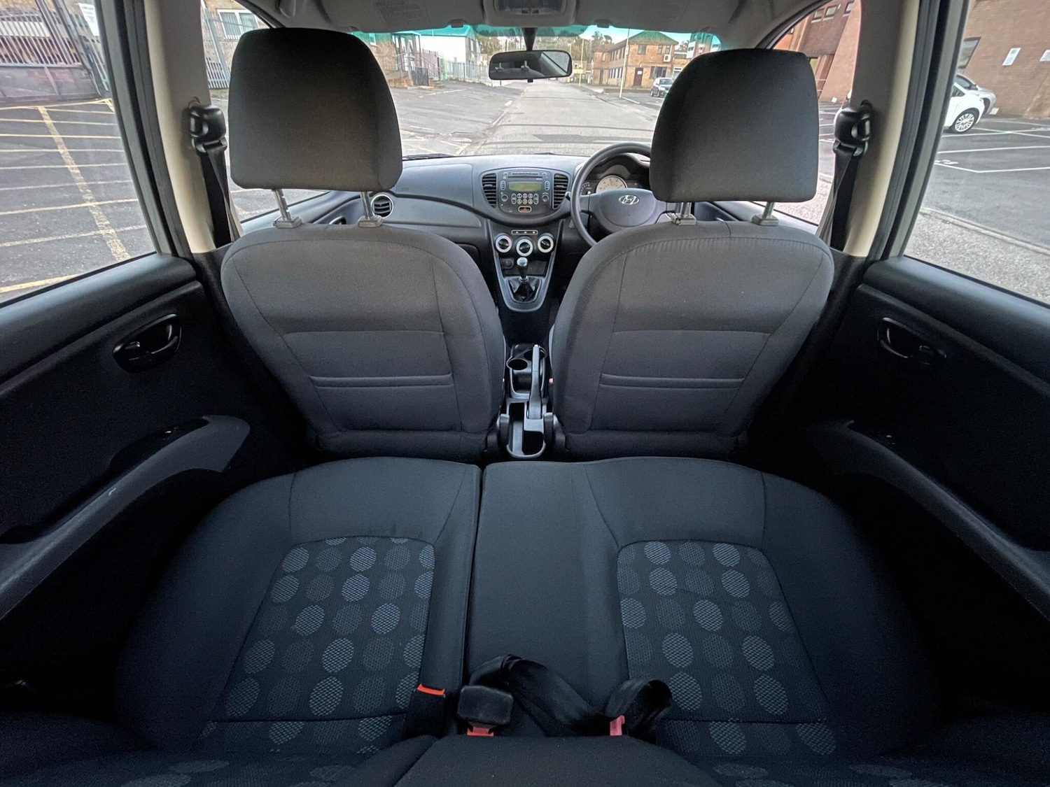 Used Hyundai i10 2010 for sale - 76644669: Photo 88