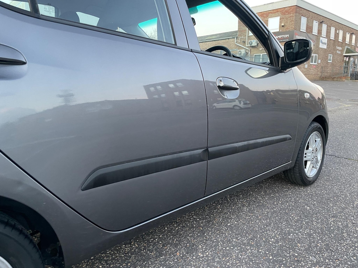 Used Hyundai i10 2010 for sale - 76644669: Photo 92