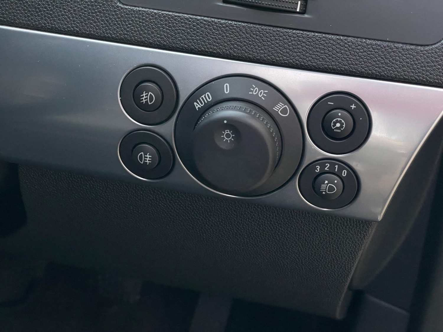 Used Vauxhall Astra 2008 for sale - 76647642: Photo 30