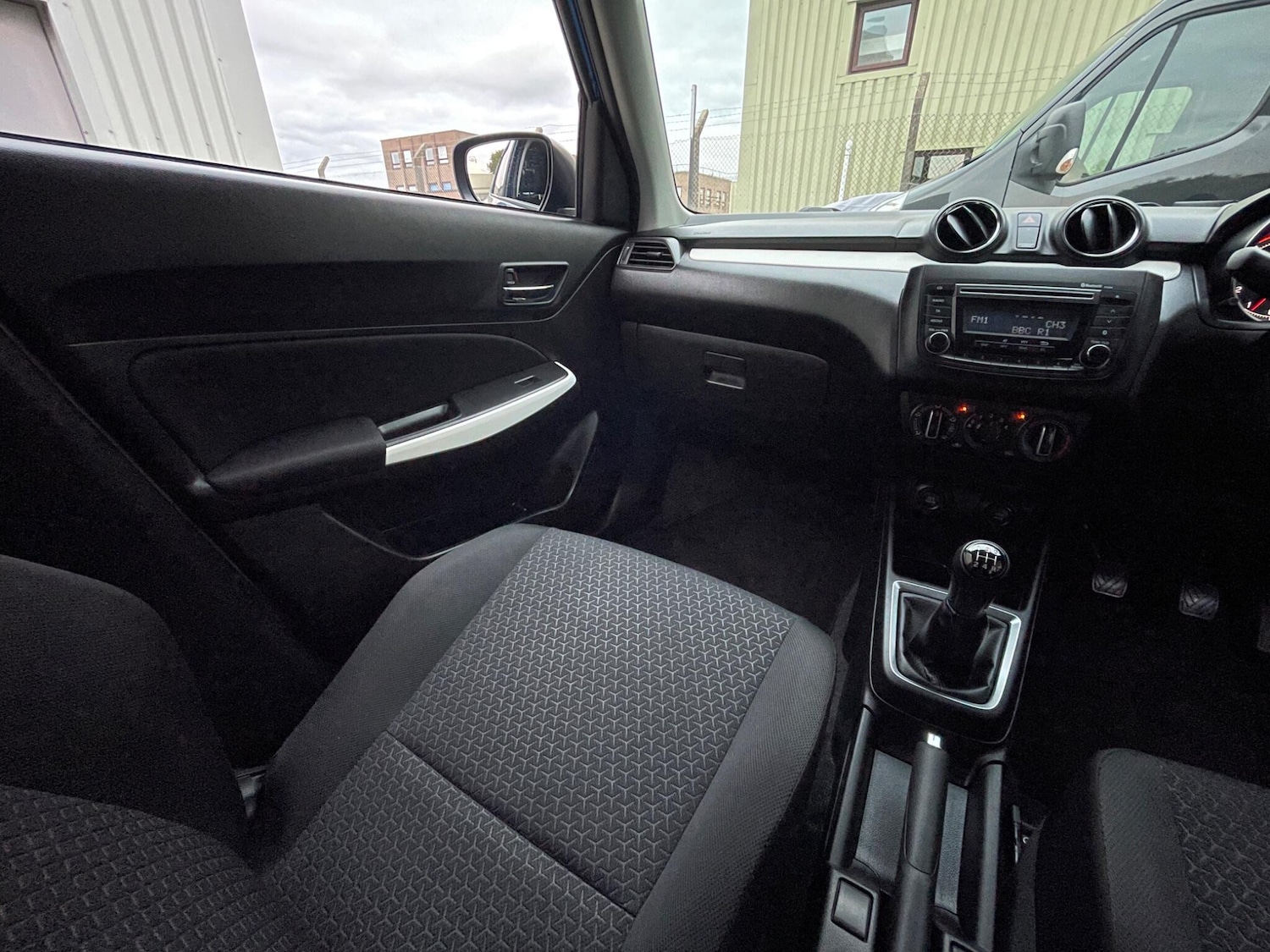 Used Suzuki Swift 2019 for sale - 76647646: Photo 23