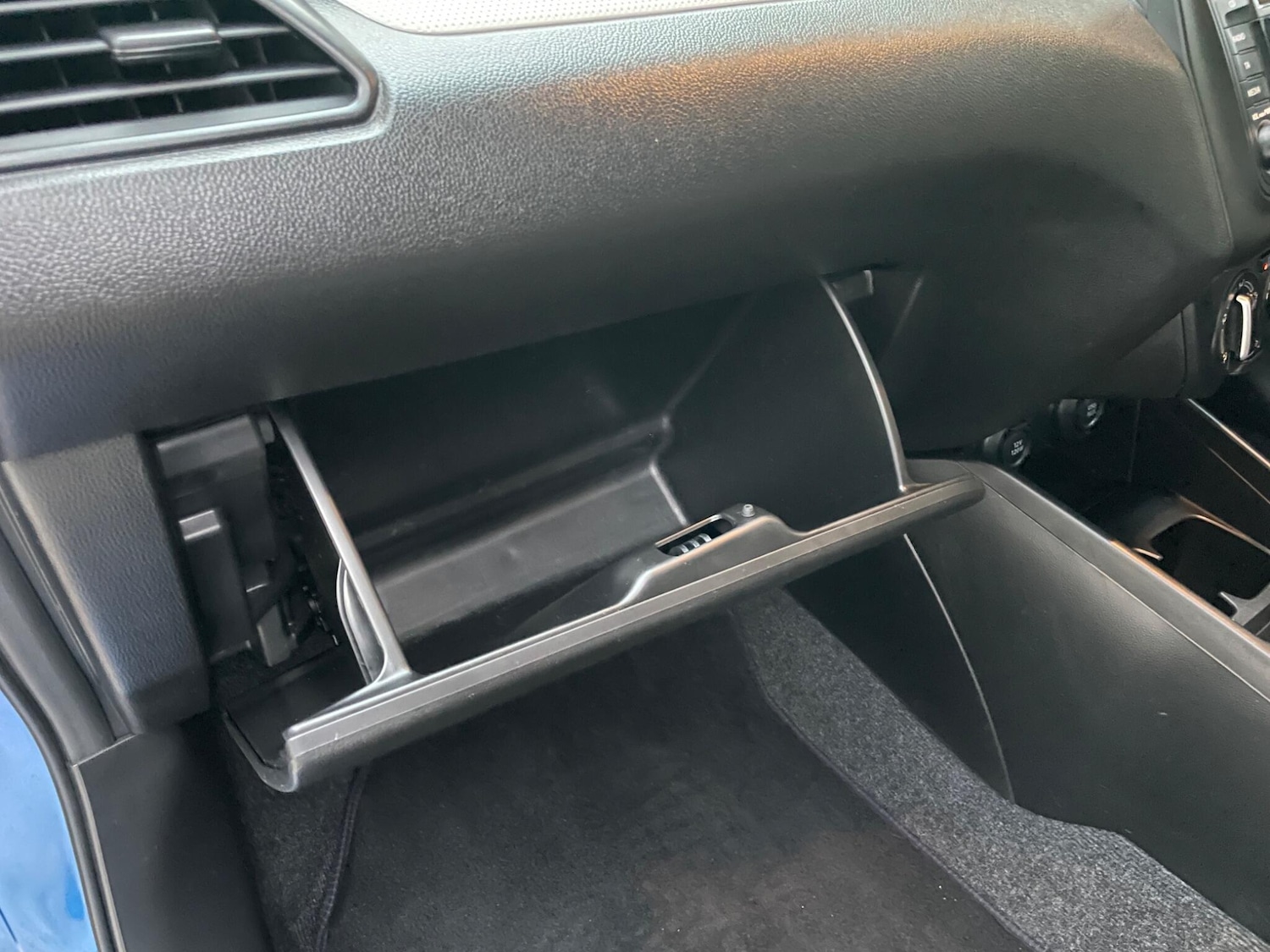 Used Suzuki Swift 2019 for sale - 76647646: Photo 37