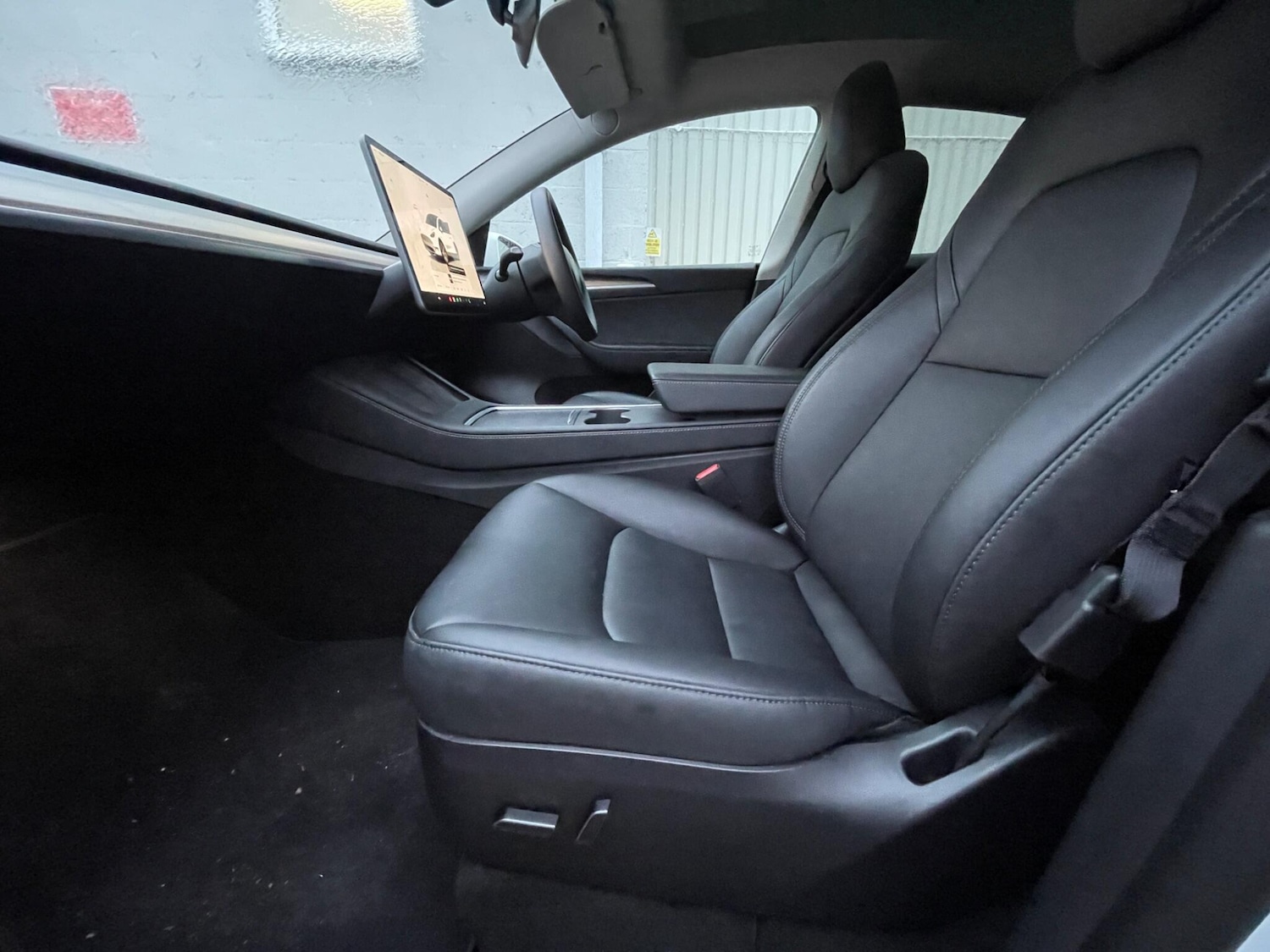 Used Tesla Model Y 2024 for sale - 76839302: Photo 26