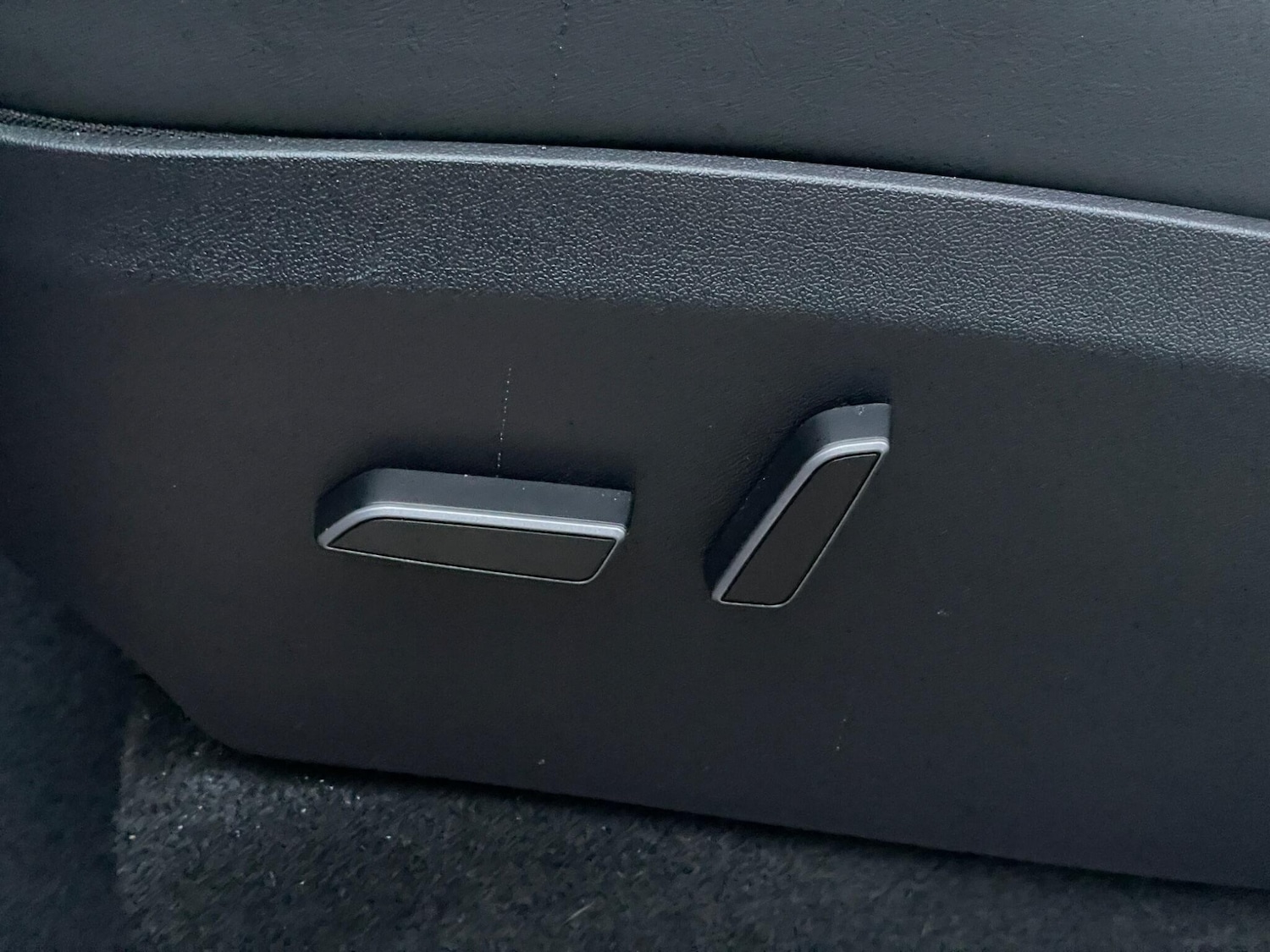 Used Tesla Model Y 2024 for sale - 76839302: Photo 27