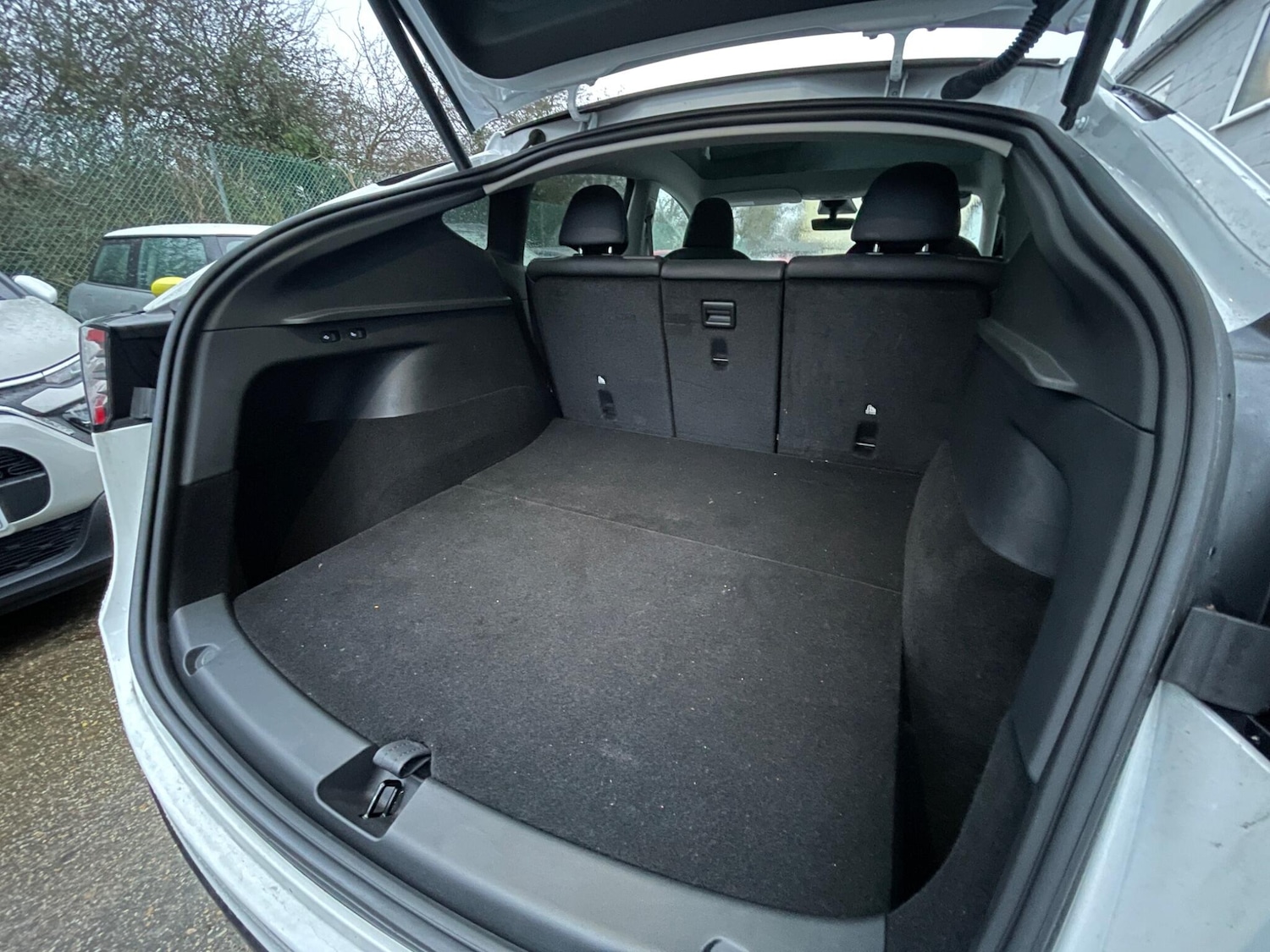 Used Tesla Model Y 2024 for sale - 76839302: Photo 31