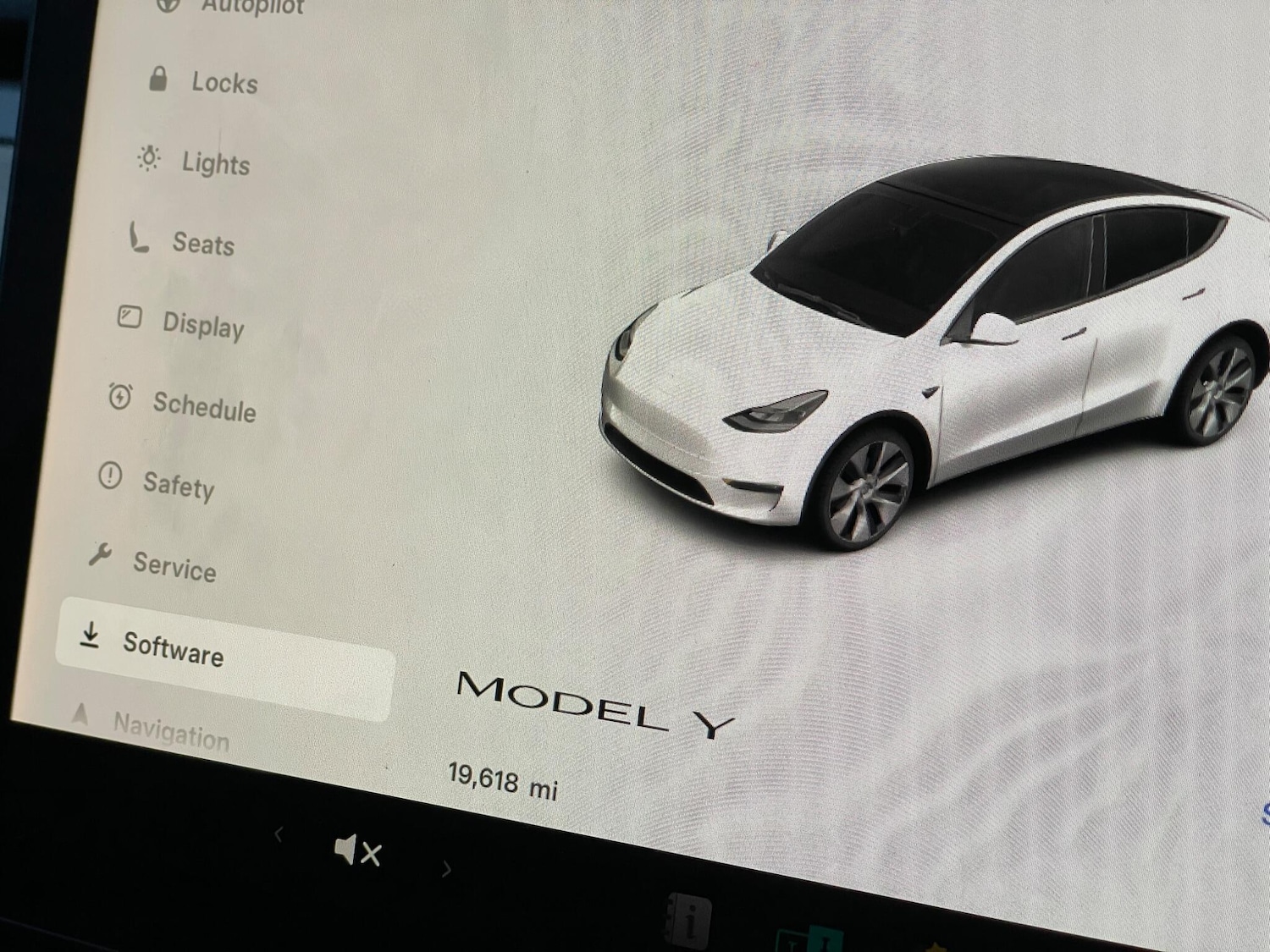 Used Tesla Model Y 2024 for sale - 76839302: Photo 8