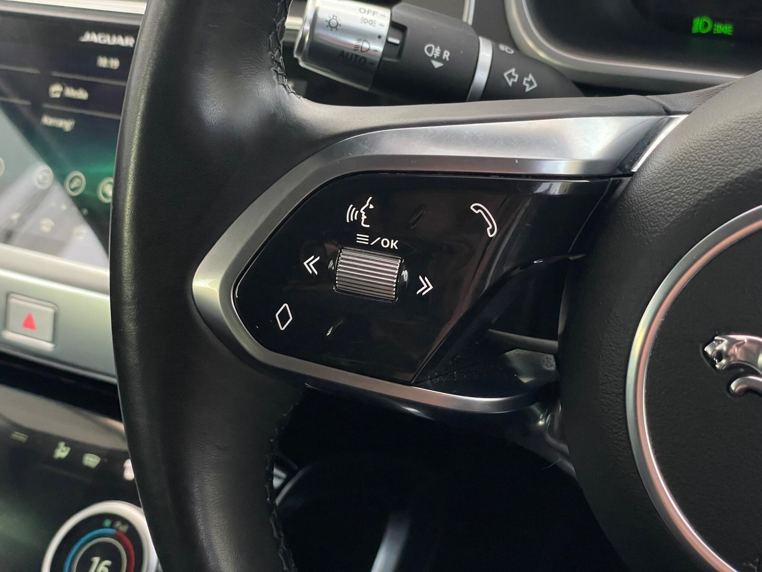 Used Jaguar I-Pace 2020 for sale - 76646286: Photo 100