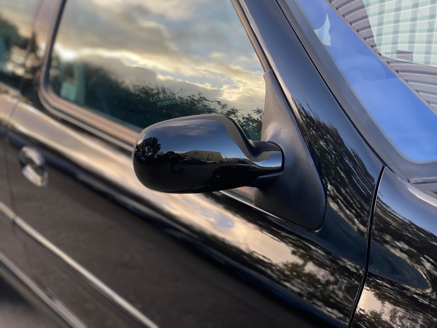 Used Renault Clio 2005 for sale - 77455826: Photo 34