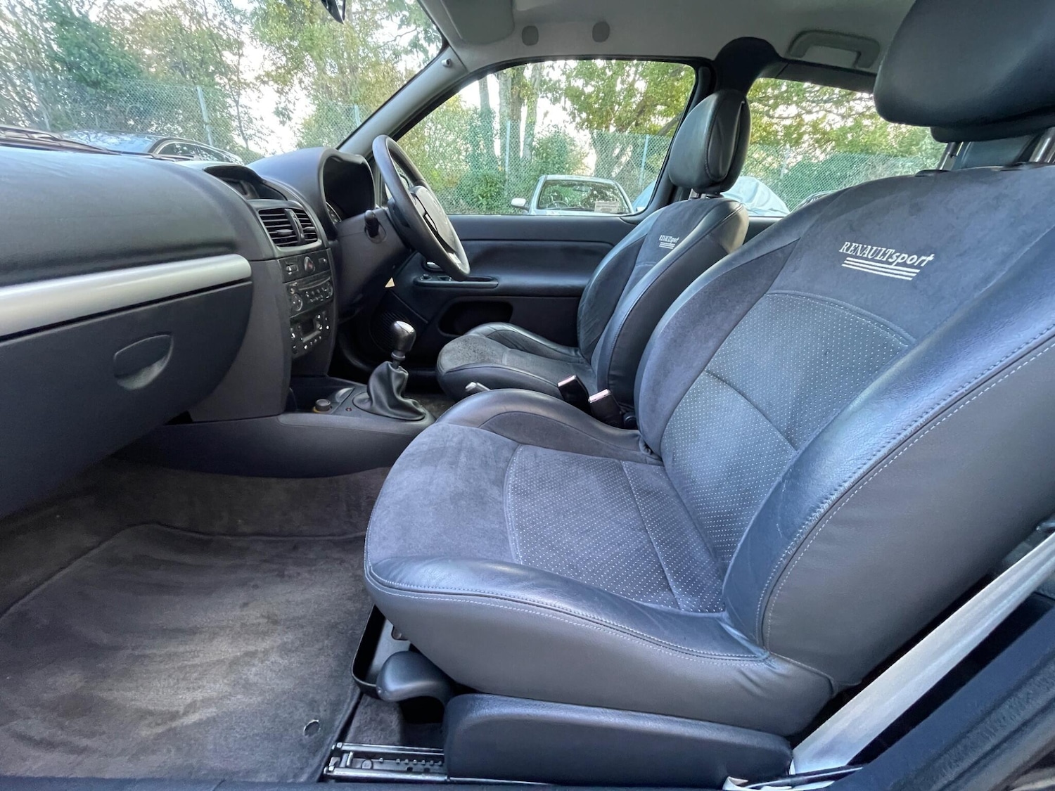 Used Renault Clio 2005 for sale - 77455826: Photo 43