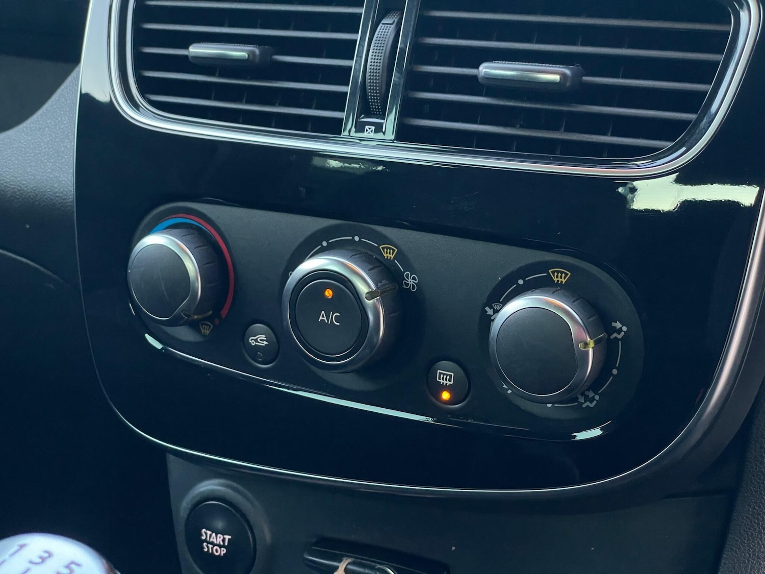 Used Renault Clio 2018 for sale - 77683696: Photo 84