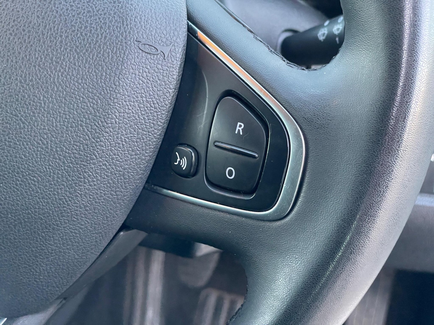 Used Renault Clio 2018 for sale - 77683696: Photo 90