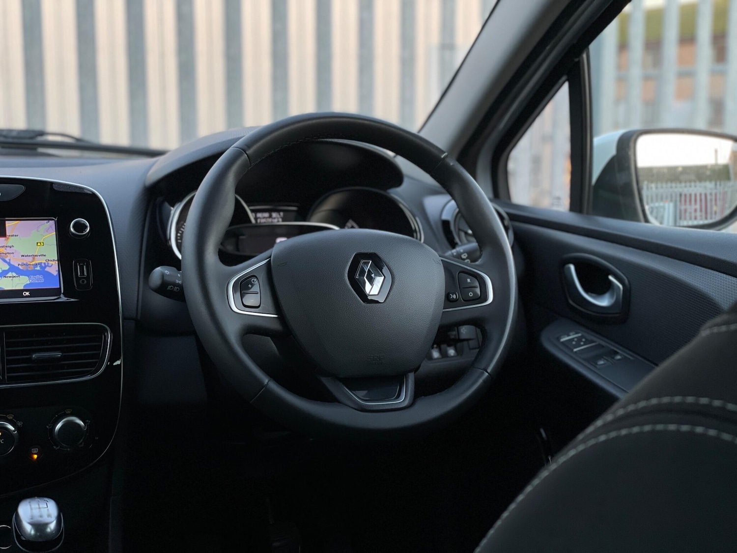 Used Renault Clio 2018 for sale - 77683696: Photo 98