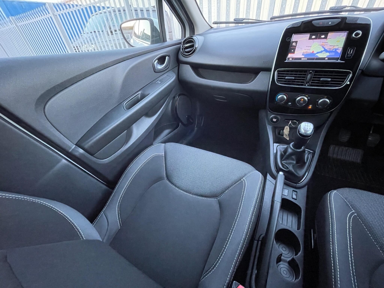 Used Renault Clio 2018 for sale - 77683696: Photo 99