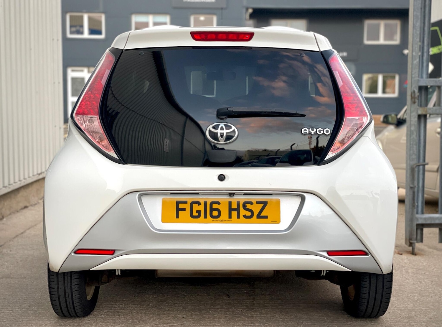 Used Toyota AYGO 2016 for sale - 76647645: Photo 11