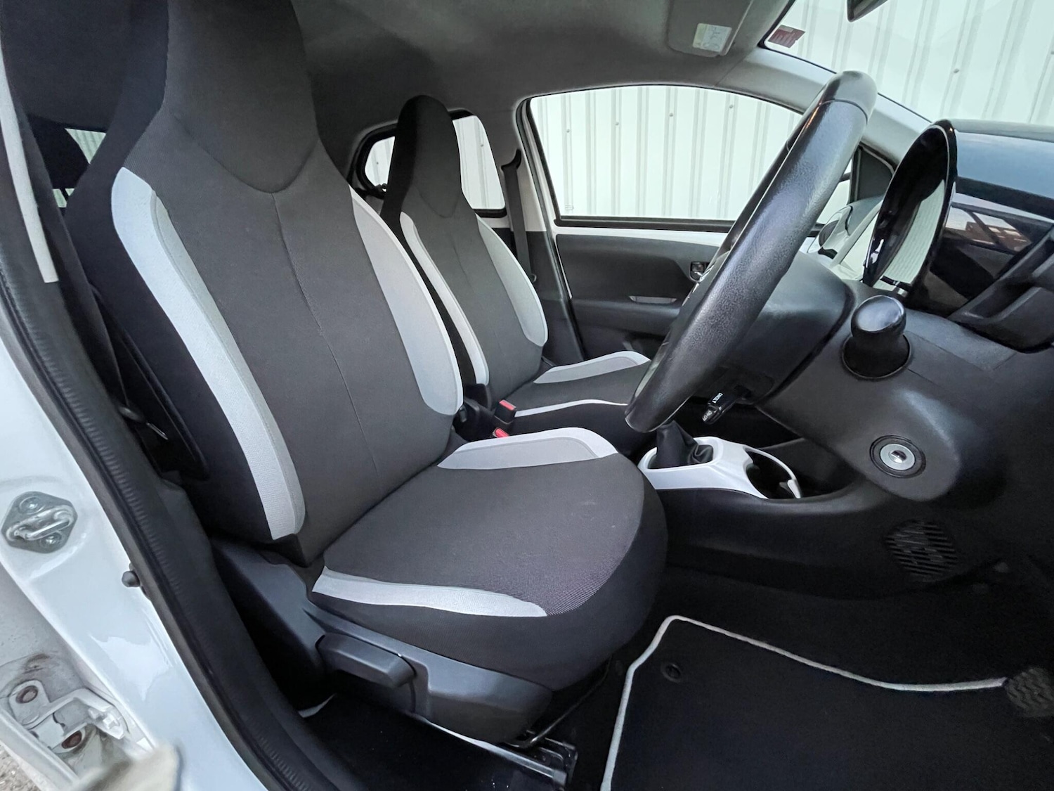 Used Toyota AYGO 2016 for sale - 76647645: Photo 13