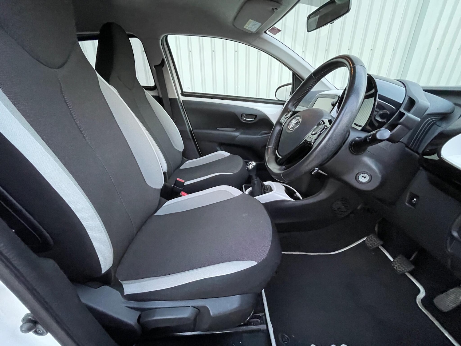 Used Toyota AYGO 2016 for sale - 76647645: Photo 15