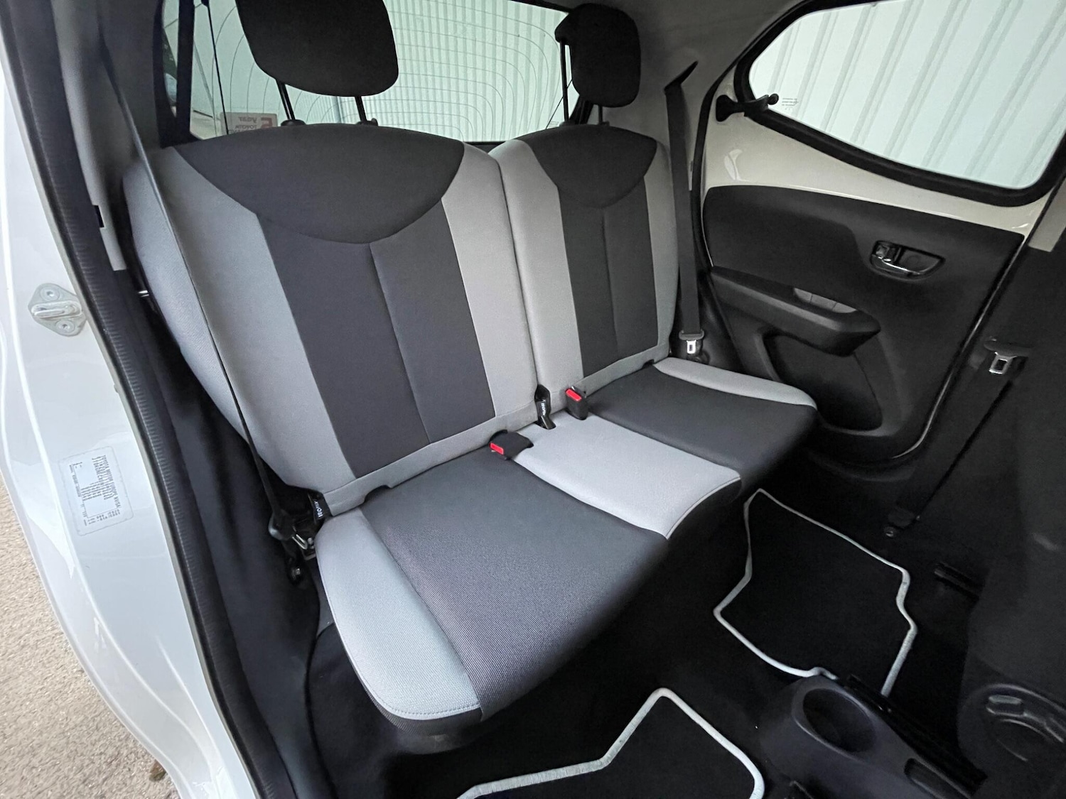 Used Toyota AYGO 2016 for sale - 76647645: Photo 17