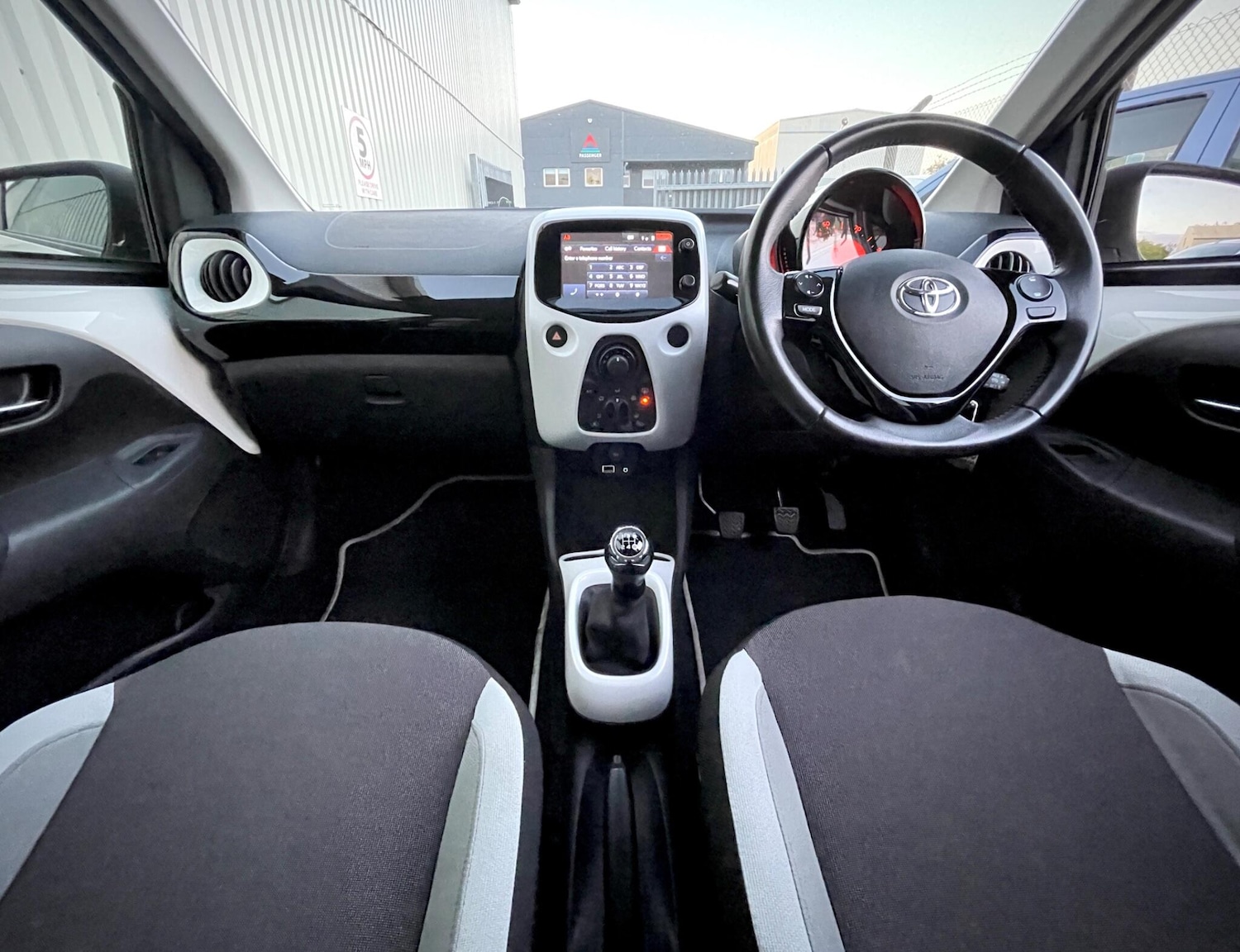 Used Toyota AYGO 2016 for sale - 76647645: Photo 2