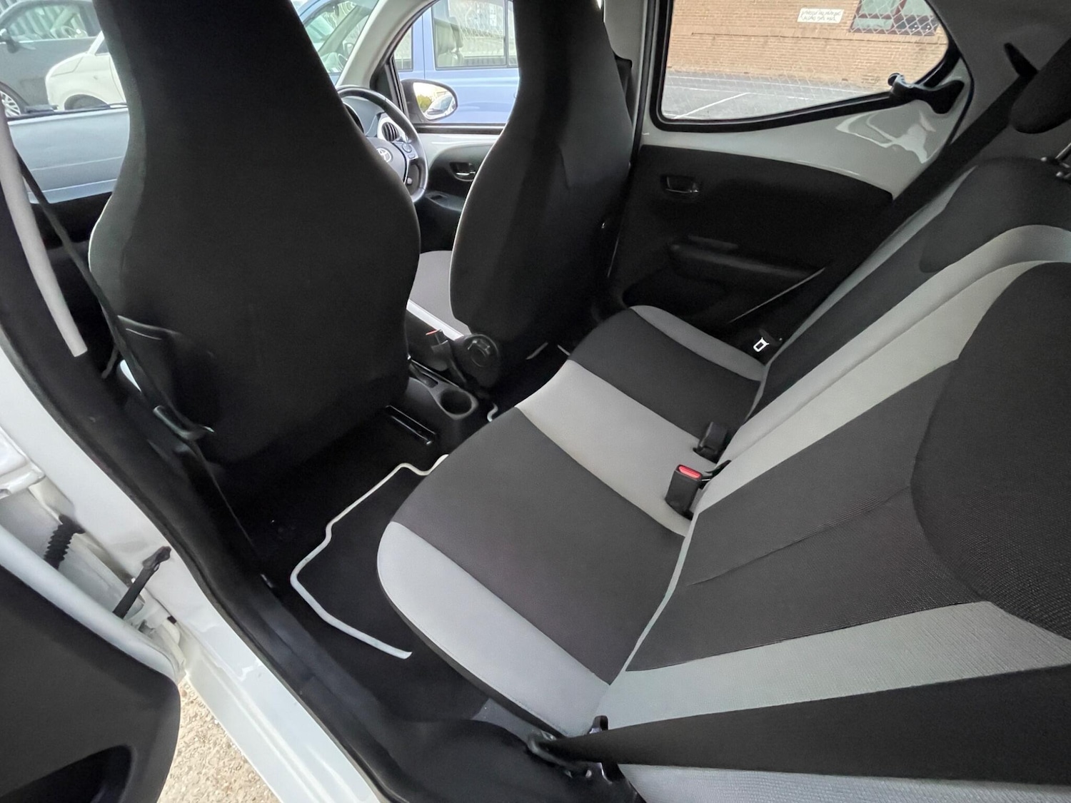 Used Toyota AYGO 2016 for sale - 76647645: Photo 21