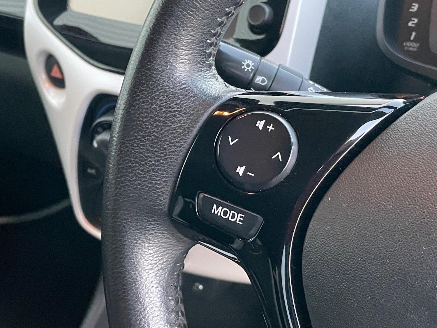 Used Toyota AYGO 2016 for sale - 76647645: Photo 26