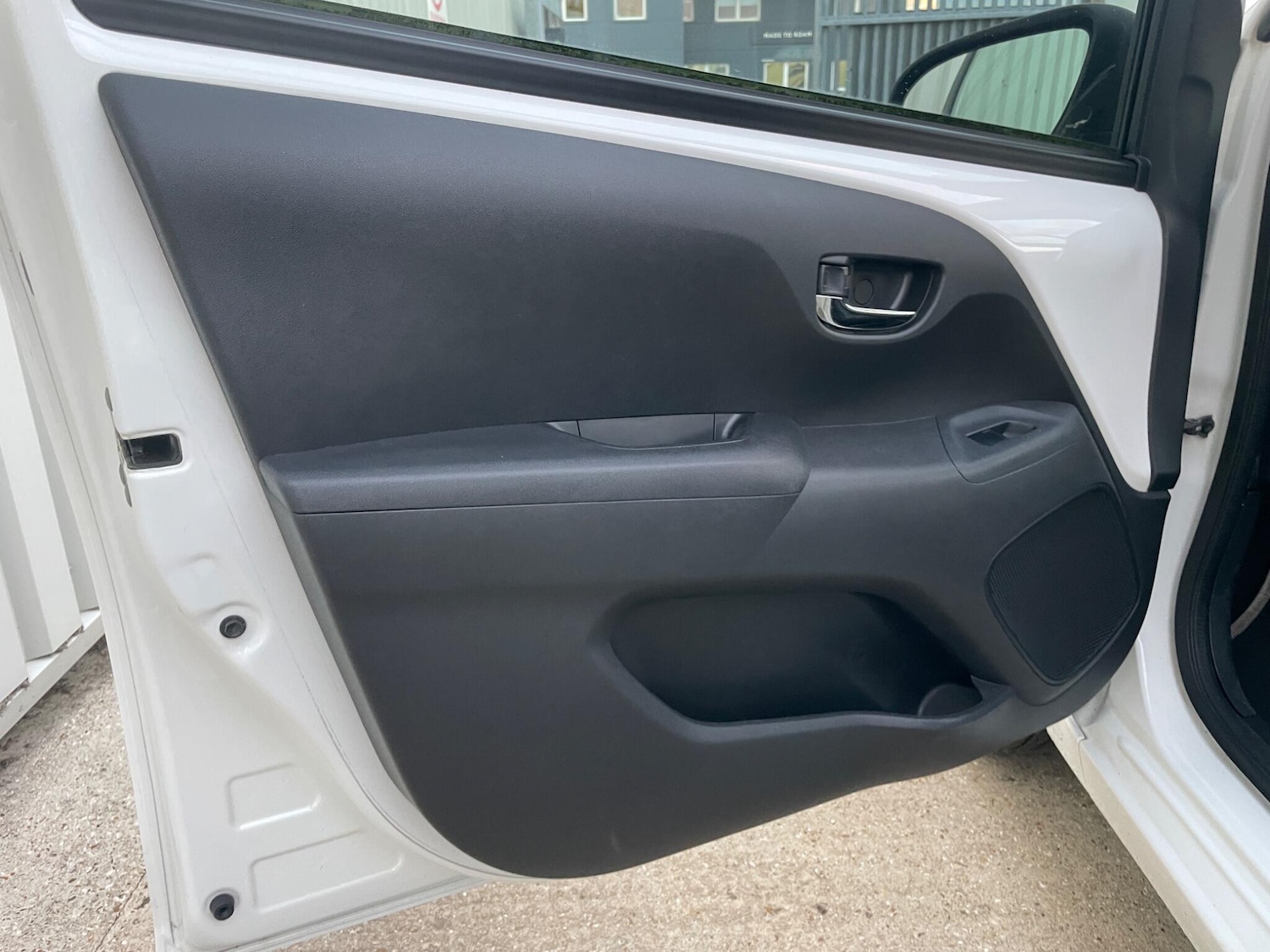 Used Toyota AYGO 2016 for sale - 76647645: Photo 32