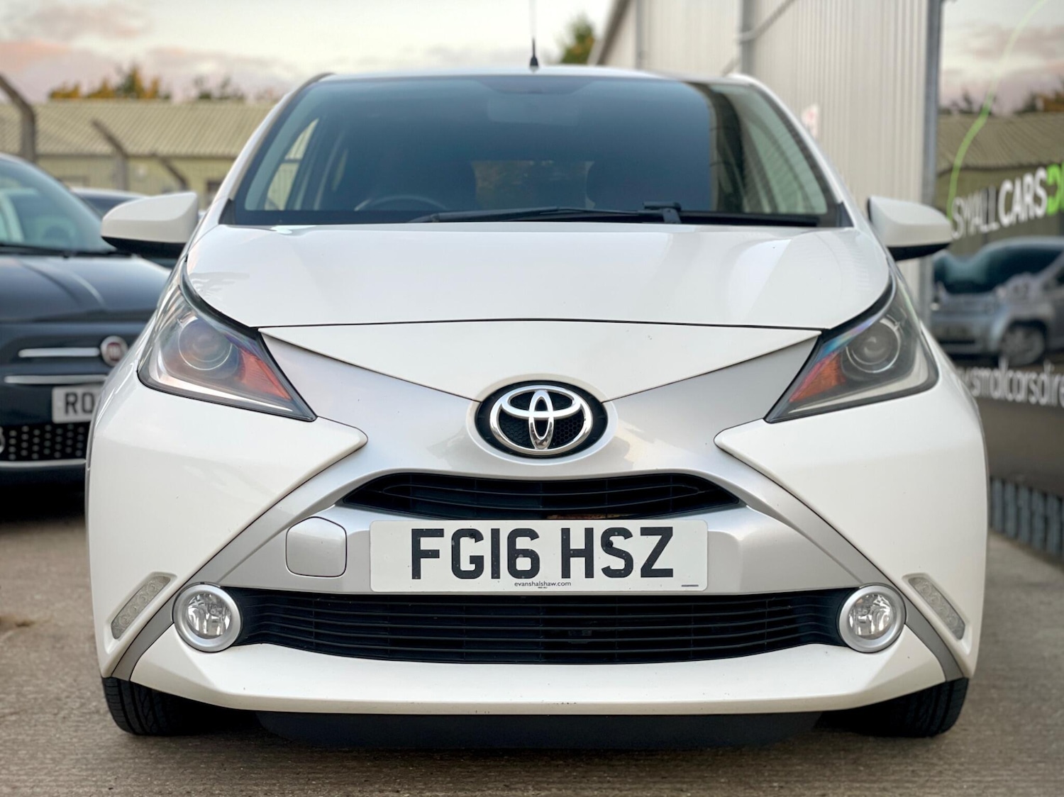 Used Toyota AYGO 2016 for sale - 76647645: Photo 4