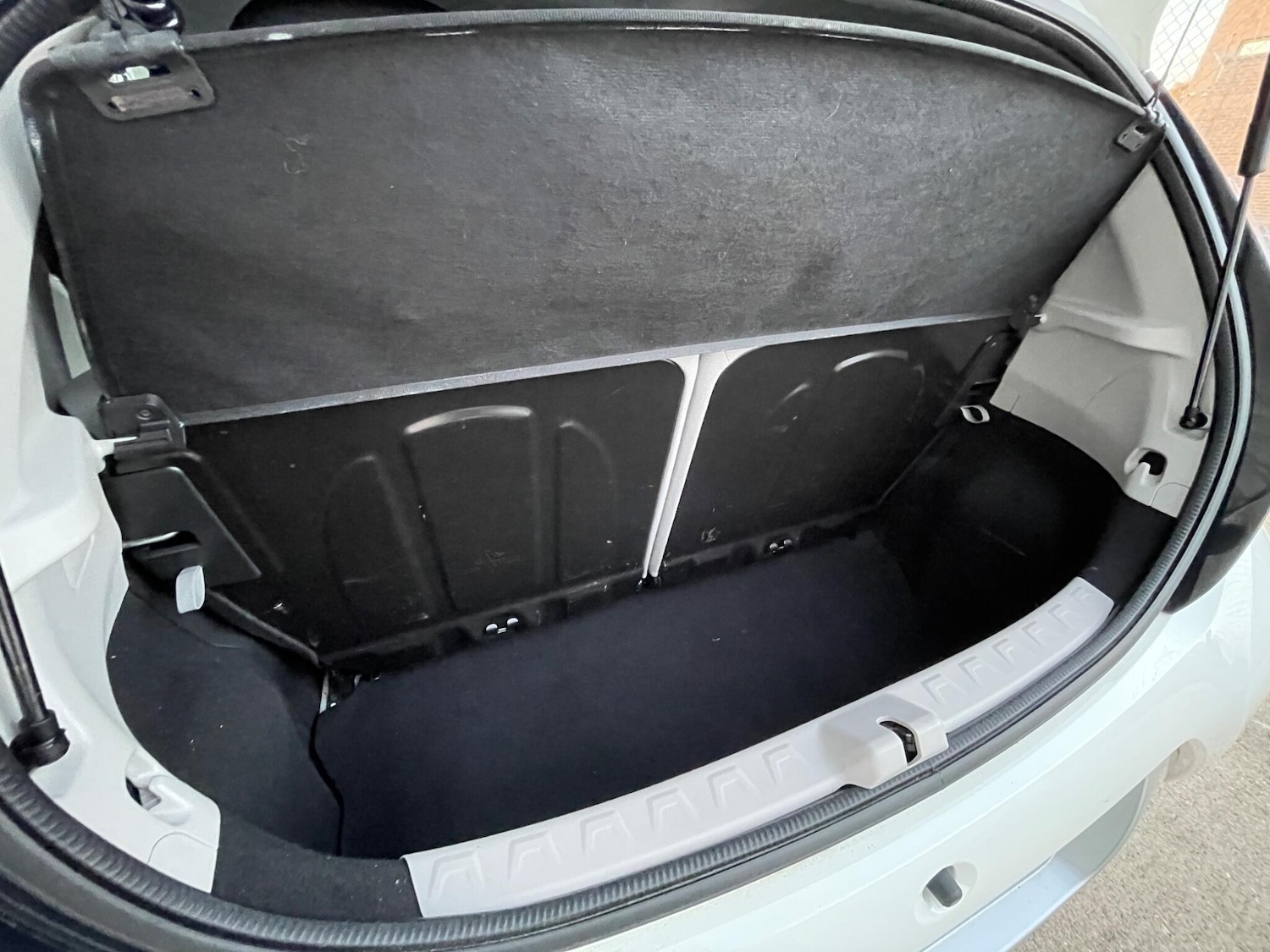 Used Toyota AYGO 2016 for sale - 76647645: Photo 47