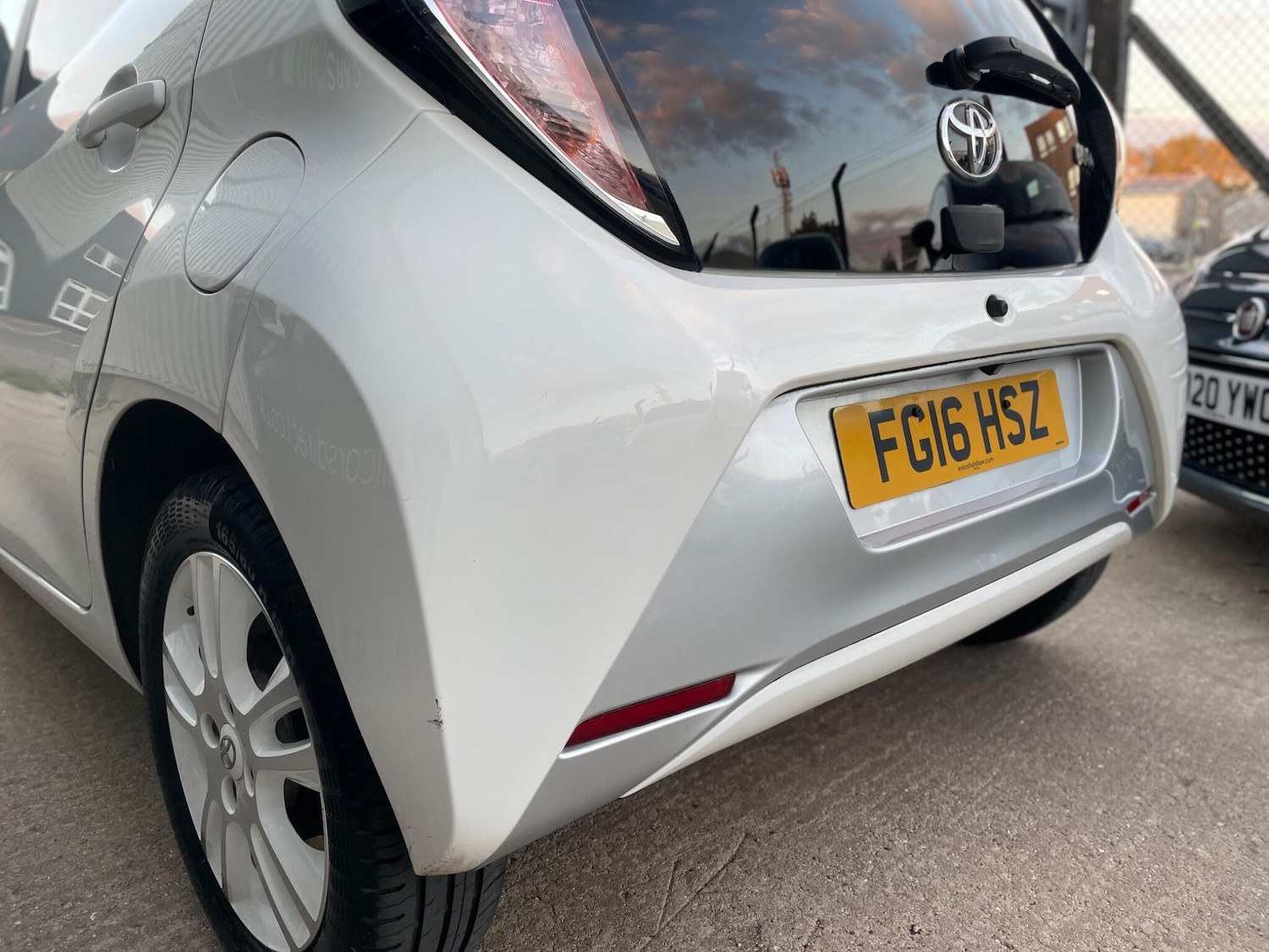 Used Toyota AYGO 2016 for sale - 76647645: Photo 6