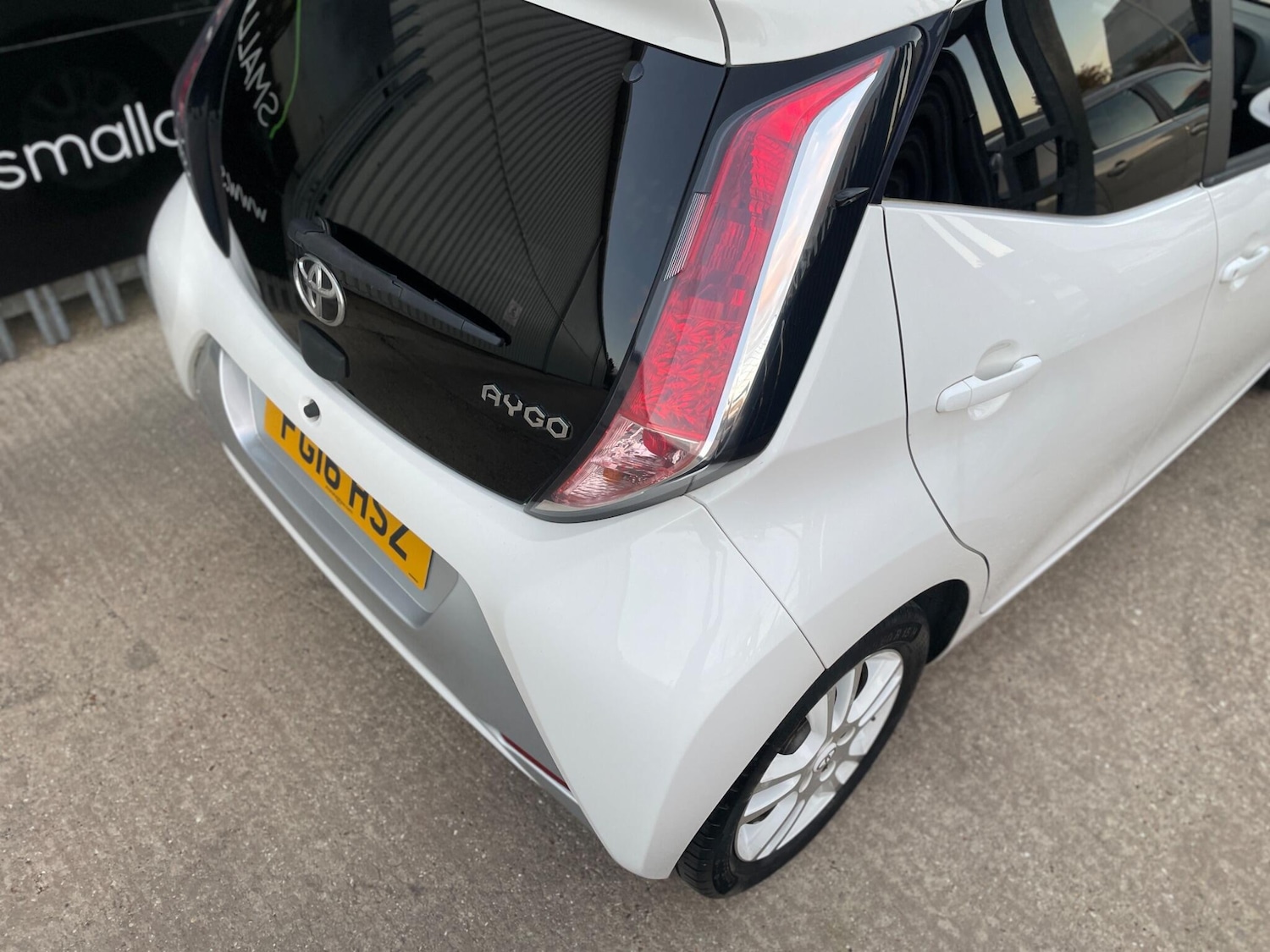 Used Toyota AYGO 2016 for sale - 76647645: Photo 90