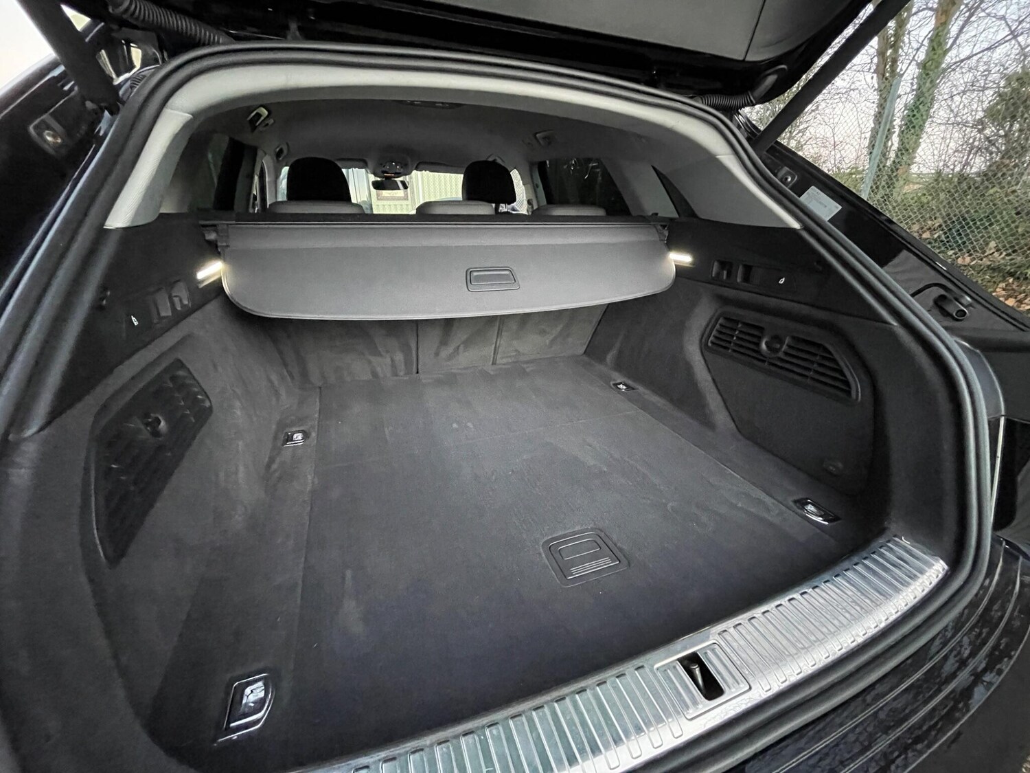 Used Audi e-tron 2020 for sale - 76786879: Photo 58