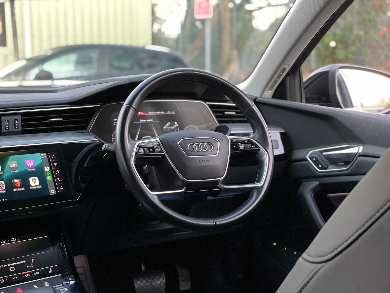 Used Audi e-tron 2020 for sale - 76786879: Photo 8