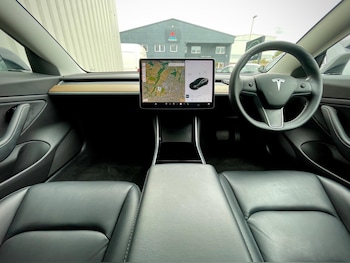 Used Tesla Model 3 2020 for sale - 76786492: Photo