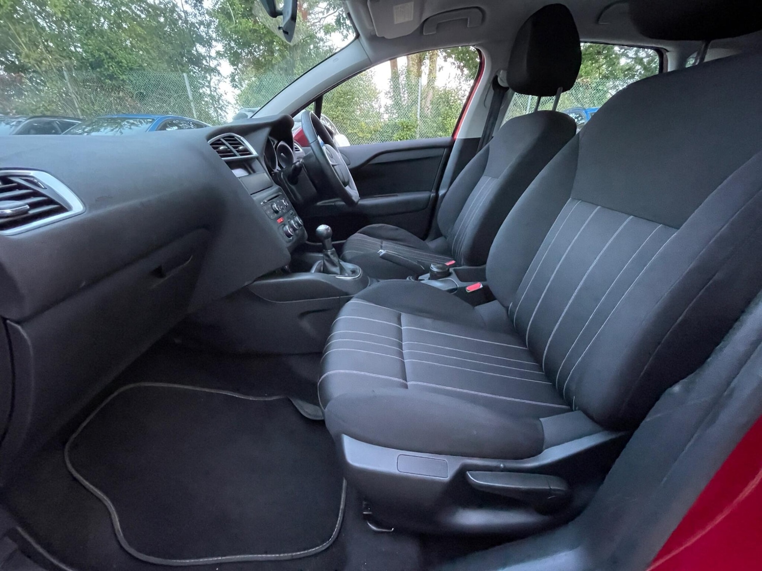 Used Citroen C4 2011 for sale - 76657071: Photo 78