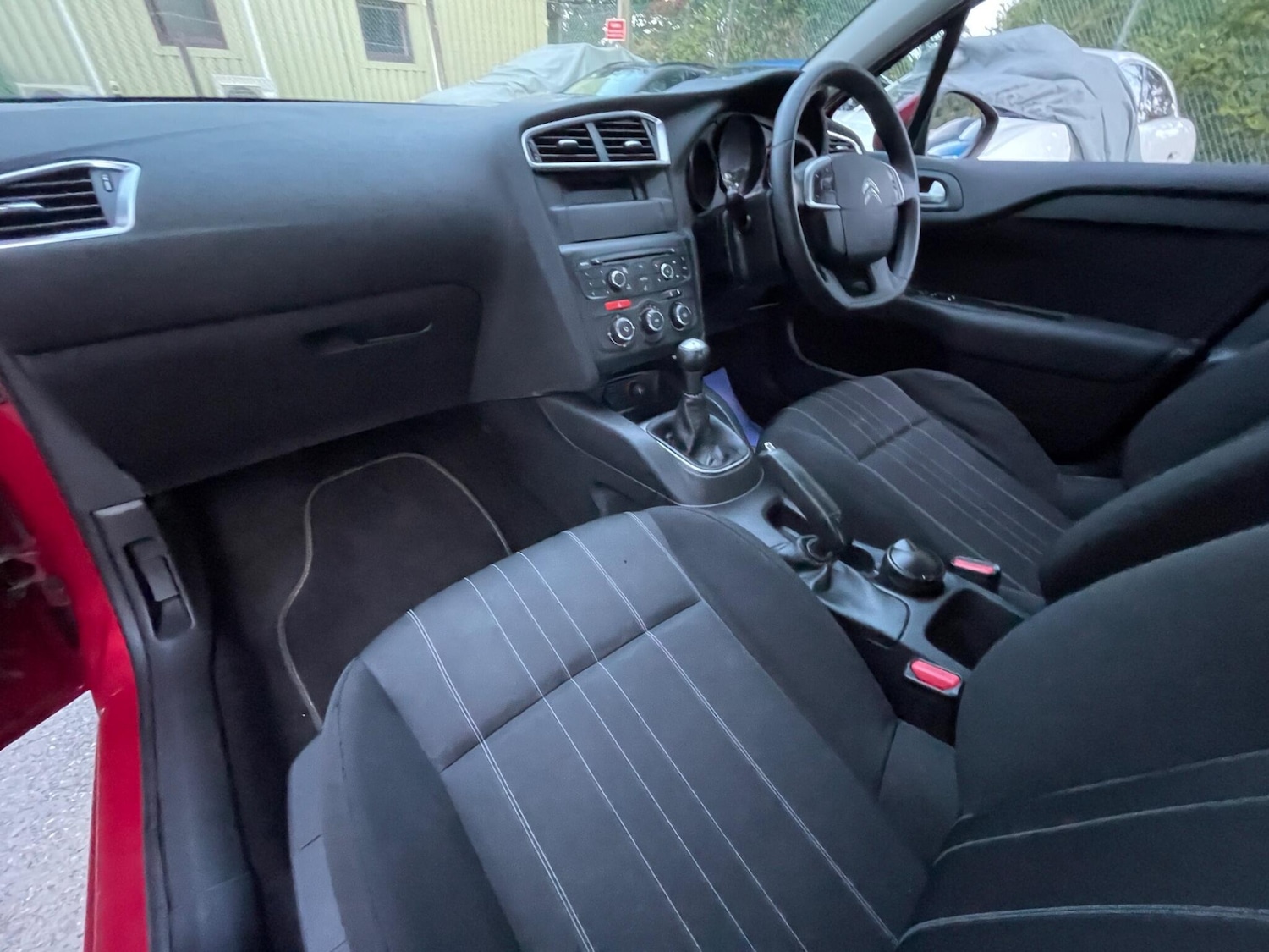 Used Citroen C4 2011 for sale - 76657071: Photo 9