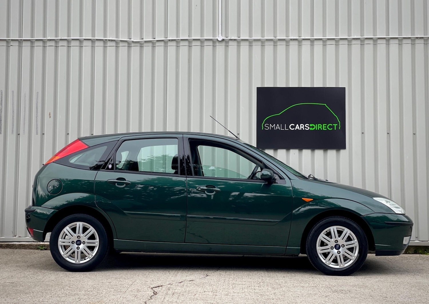 Used Ford Focus 2004 for sale - 76657331: Photo 4