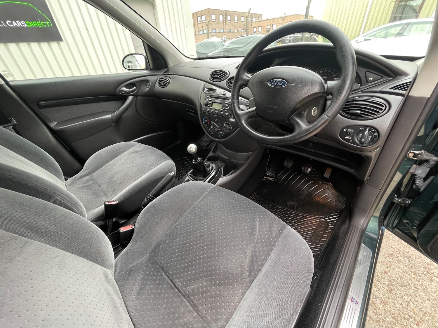 Used Ford Focus 2004 for sale - 76657331: Photo 5