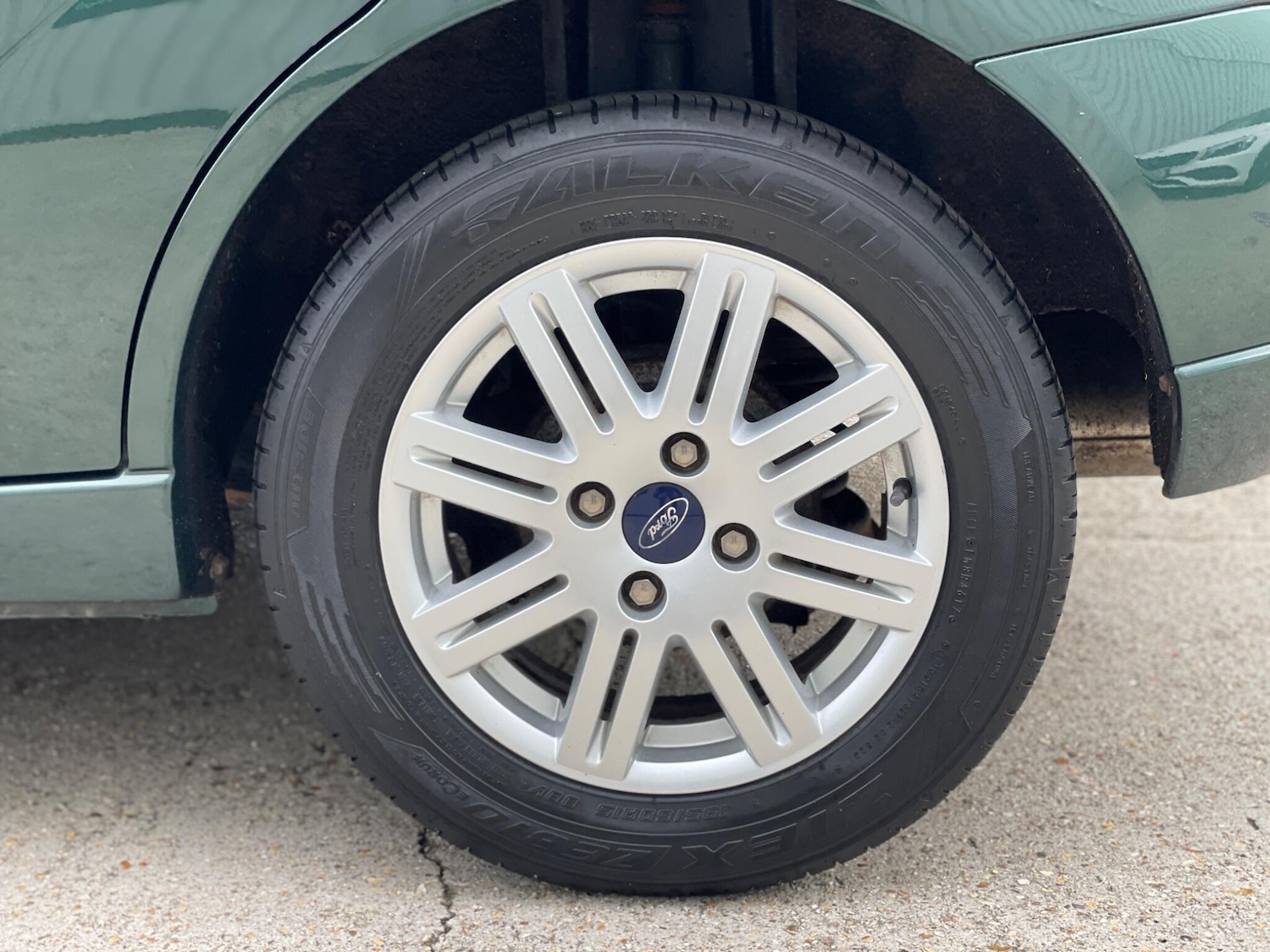 Used Ford Focus 2004 for sale - 76657331: Photo 61