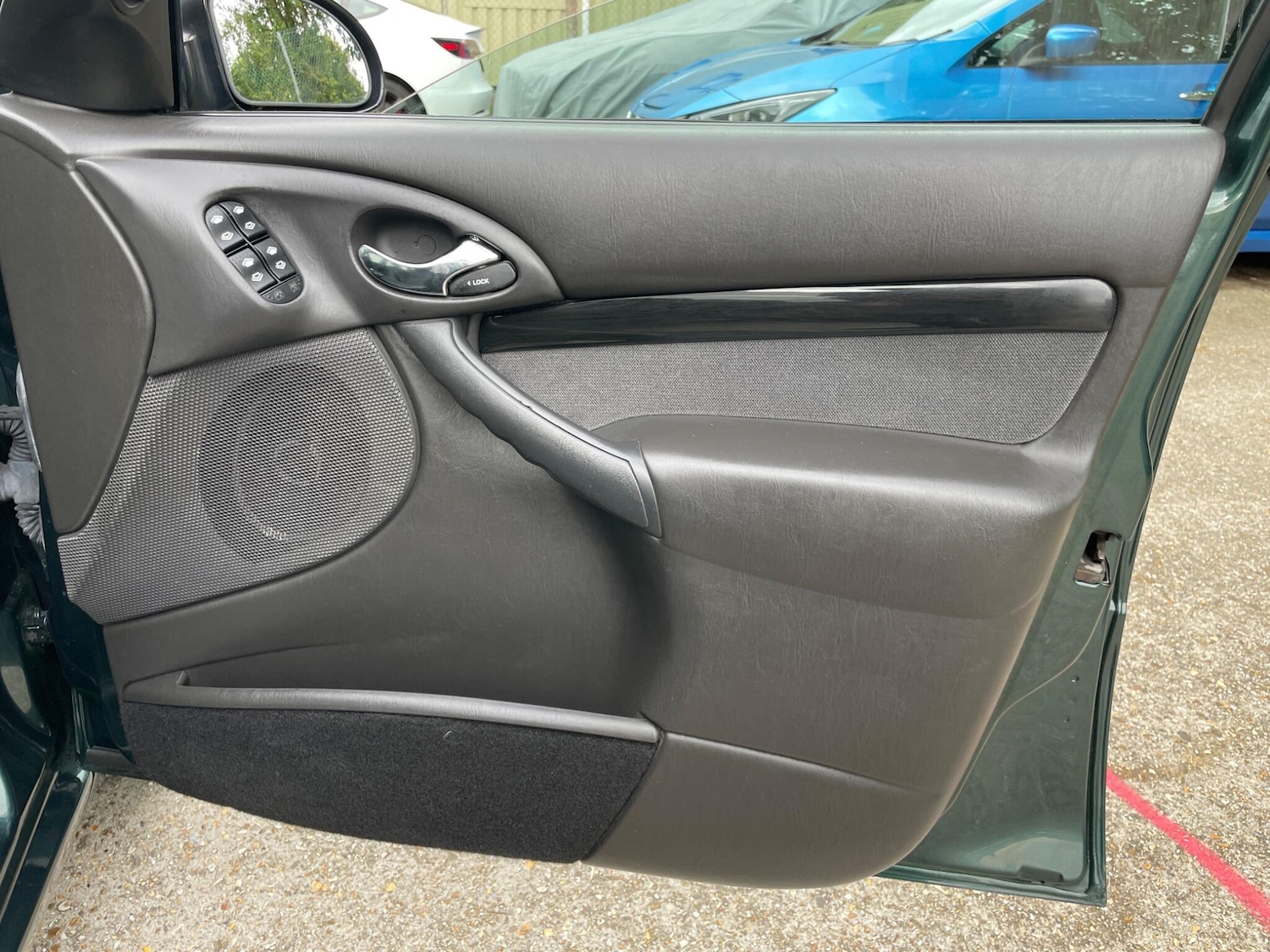 Used Ford Focus 2004 for sale - 76657331: Photo 71