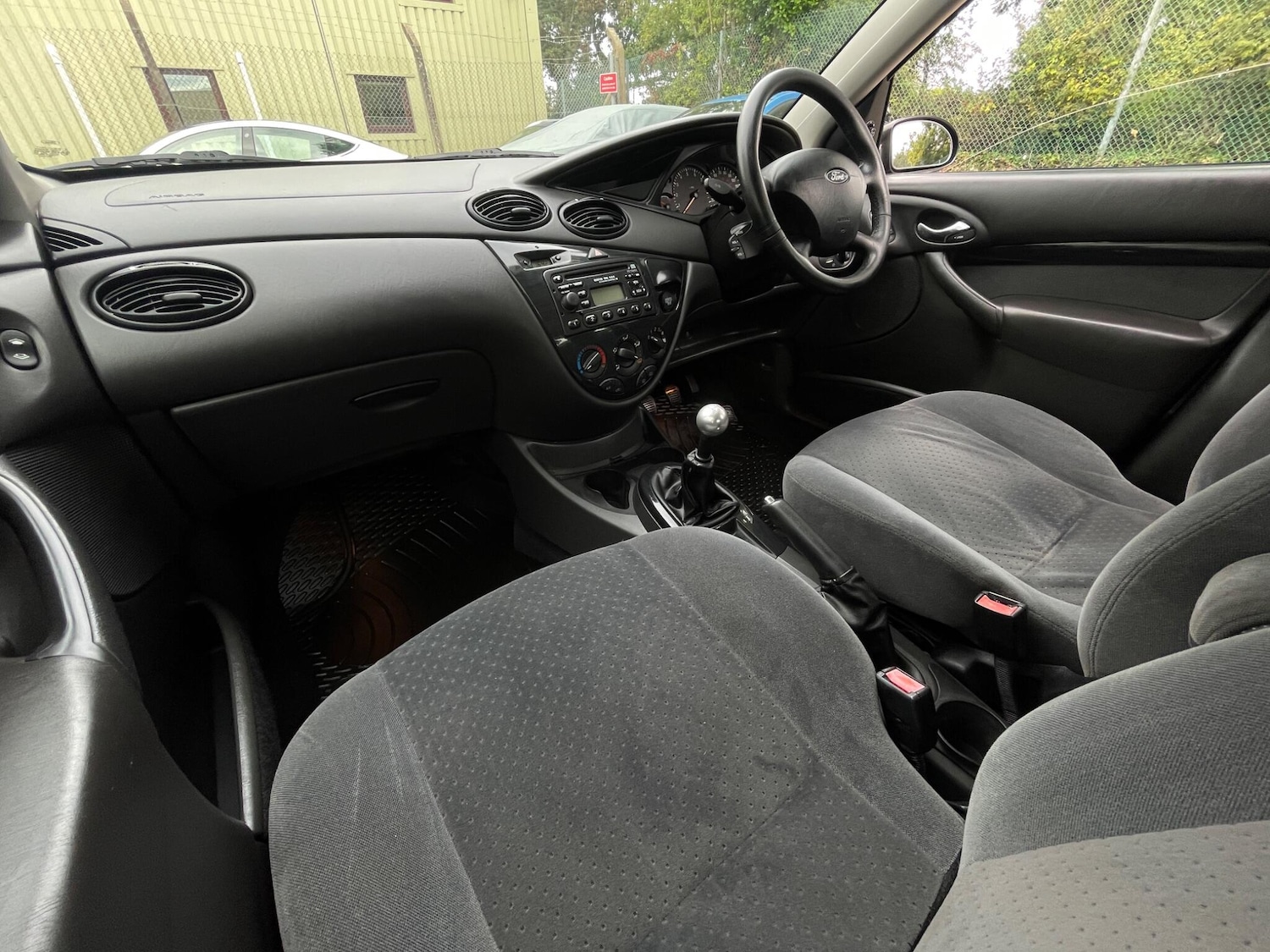 Used Ford Focus 2004 for sale - 76657331: Photo 8