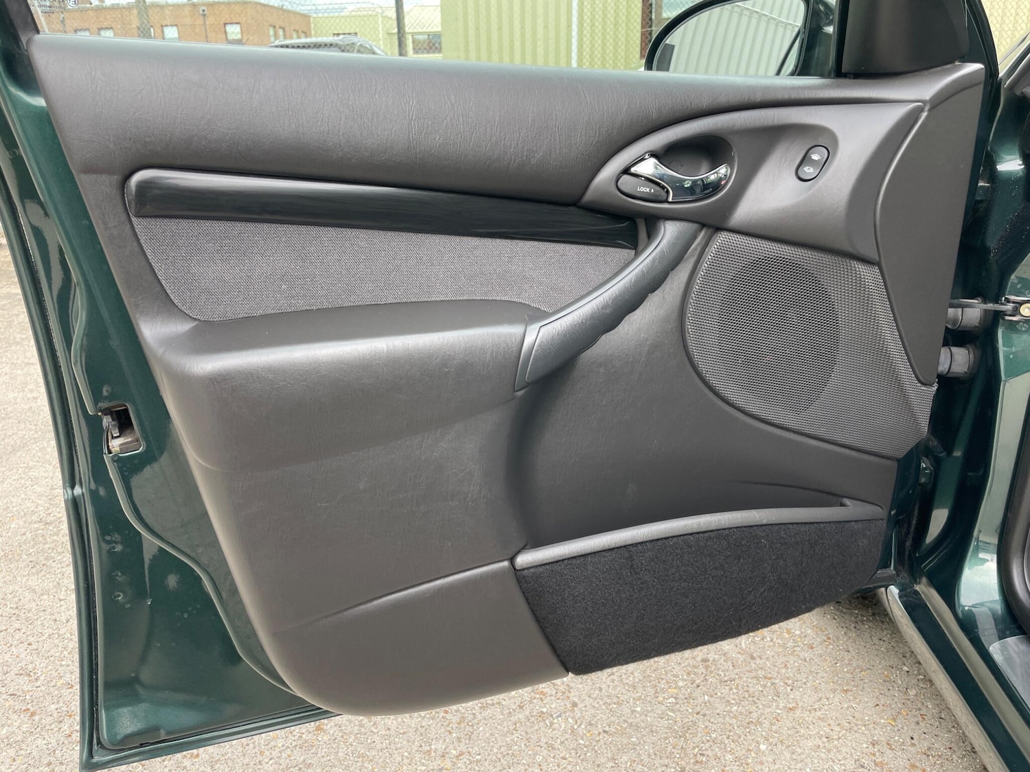 Used Ford Focus 2004 for sale - 76657331: Photo 81