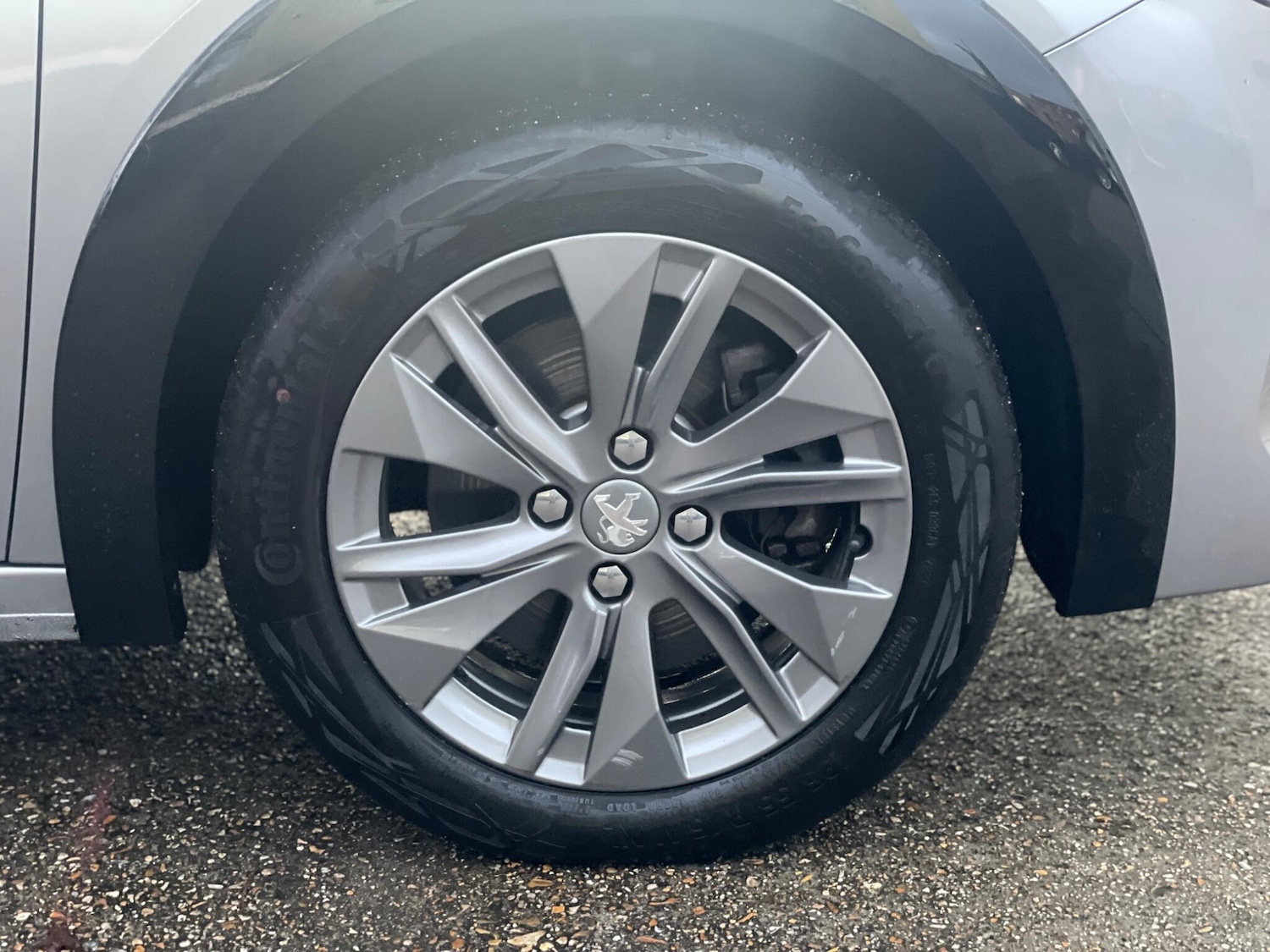 Used Peugeot E-208 2020 for sale - 77238520: Photo 12